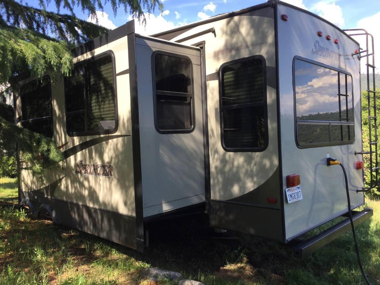 Camper/RV with Park View - Photo 8