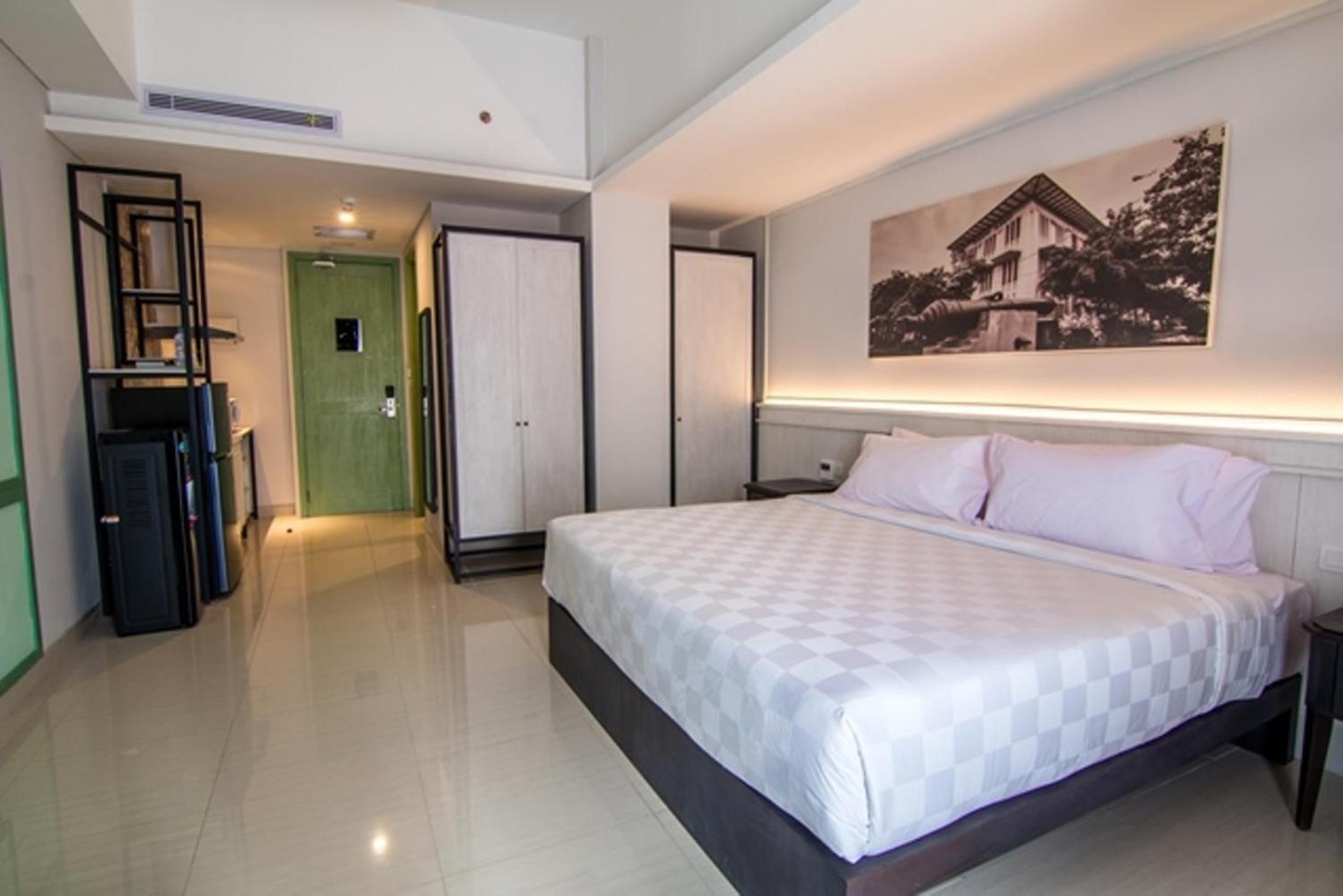 Suite Room - Photo 6