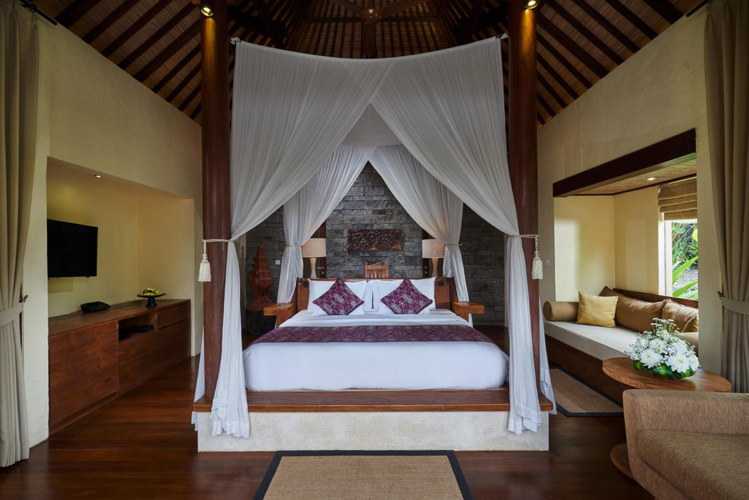 Deluxe 2 Bedroom Villa with Free Airport Pick Up Service and Free Shuttle to Canggu - Photo 11