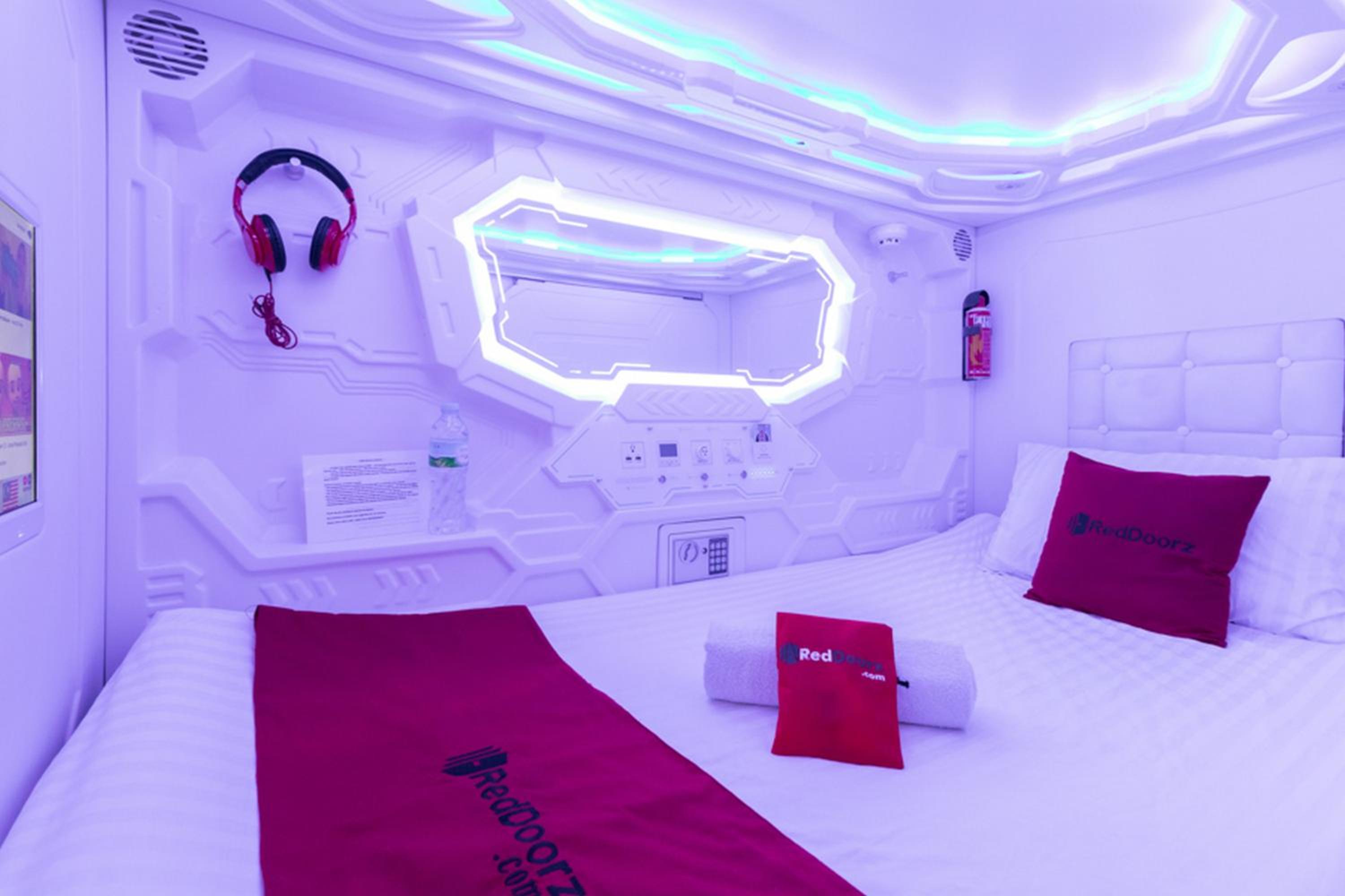 Single Bed in Female Dormitory Room photo 2