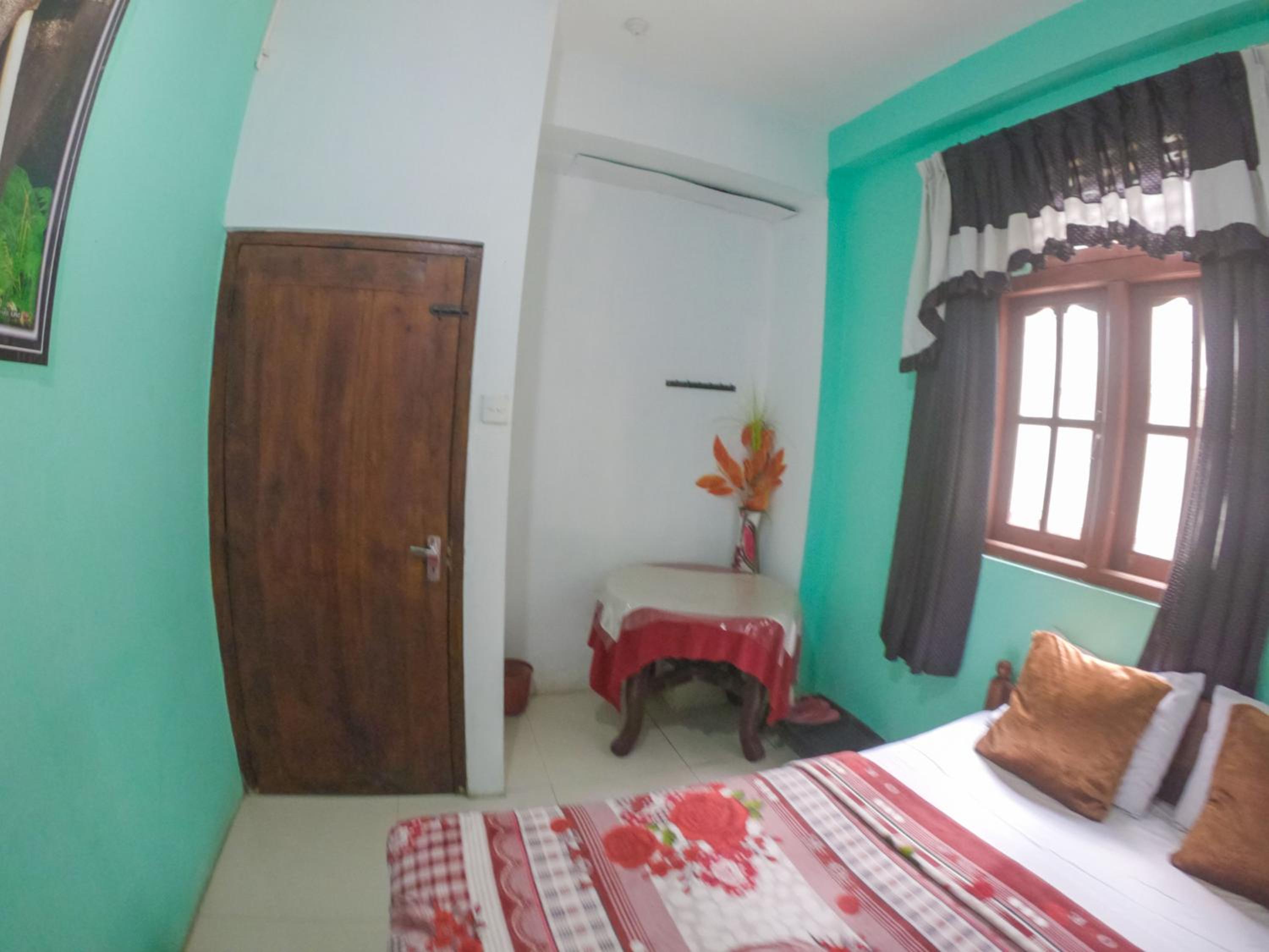 Single Room with Private Bathroom photo 1