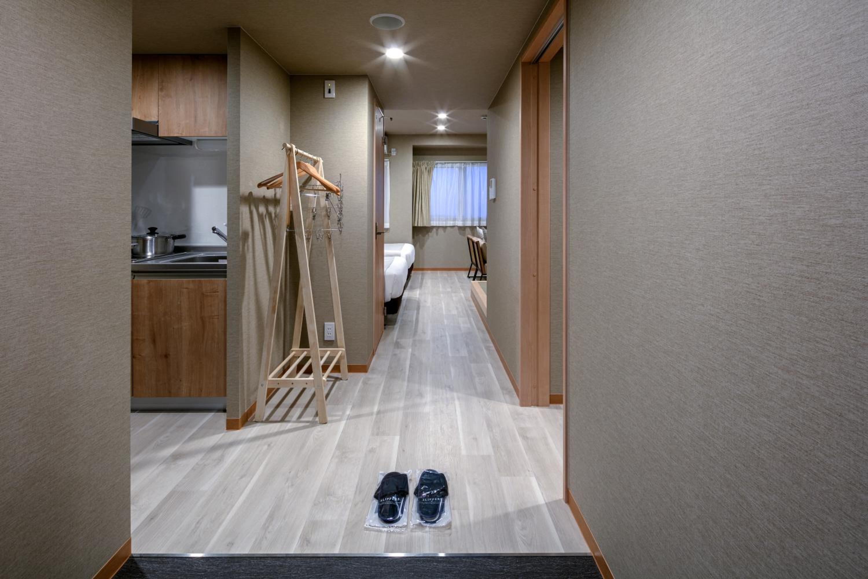 Executive Suite - Photo 9