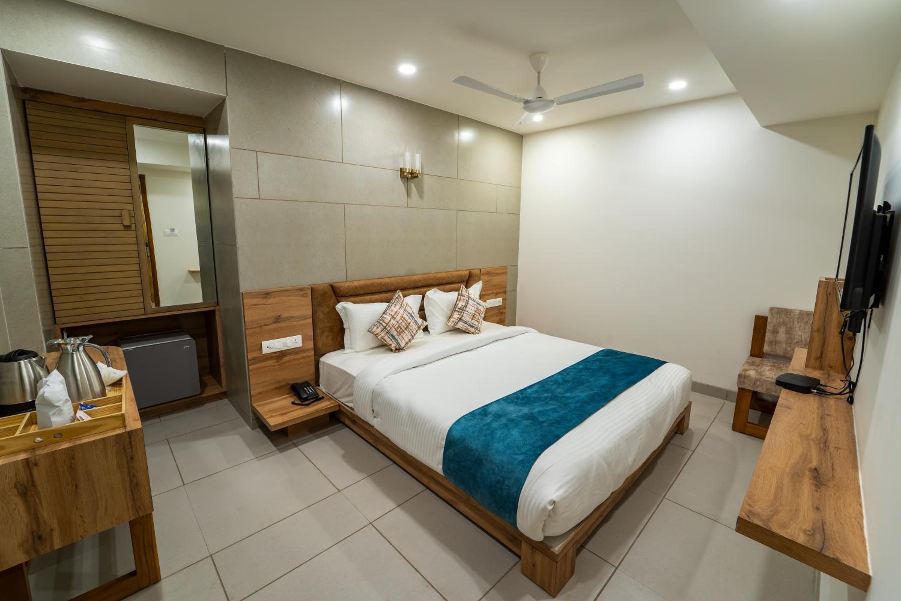 Deluxe Double Room photo 2