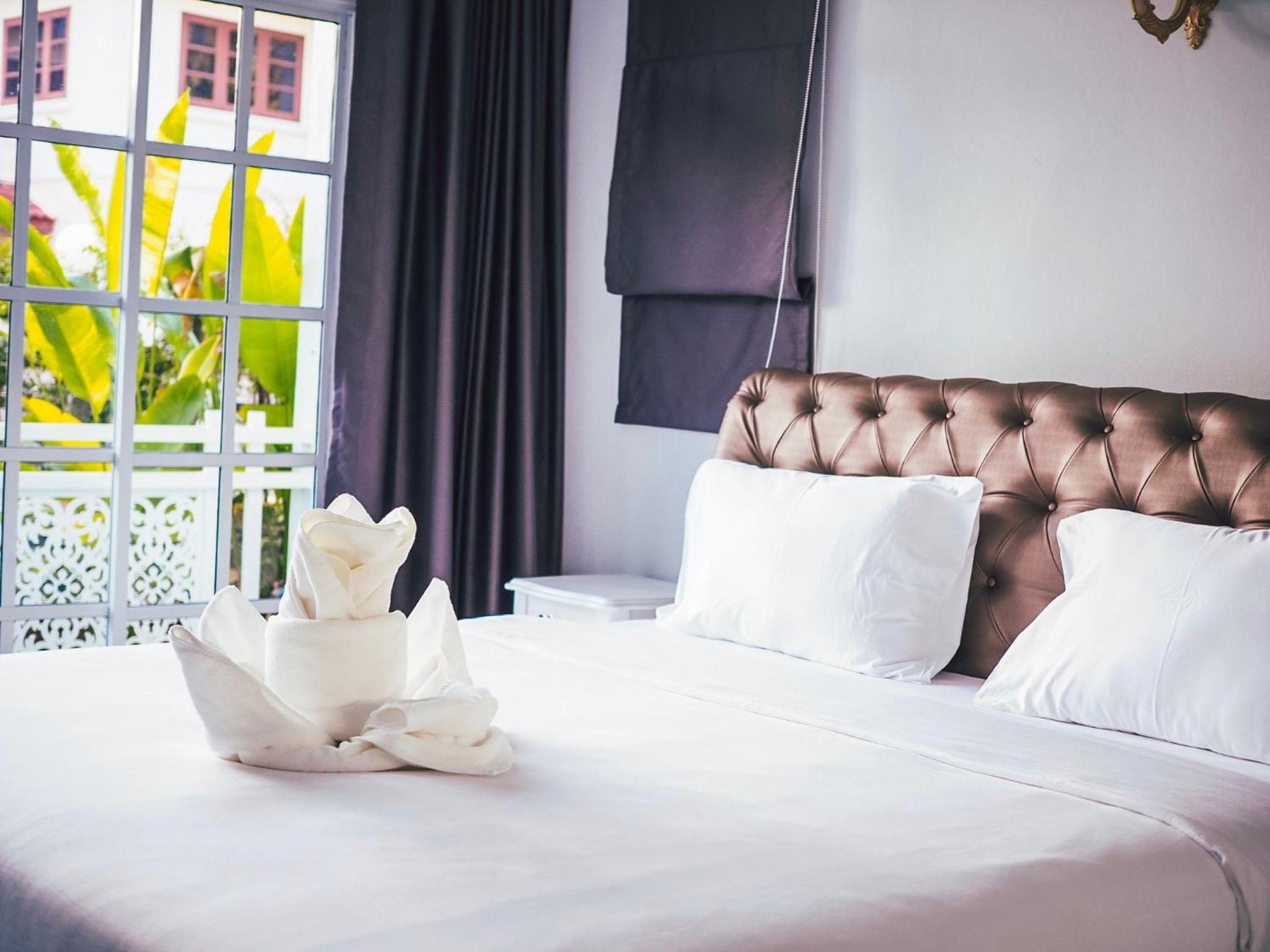 Queen Room with Balcony photo 2