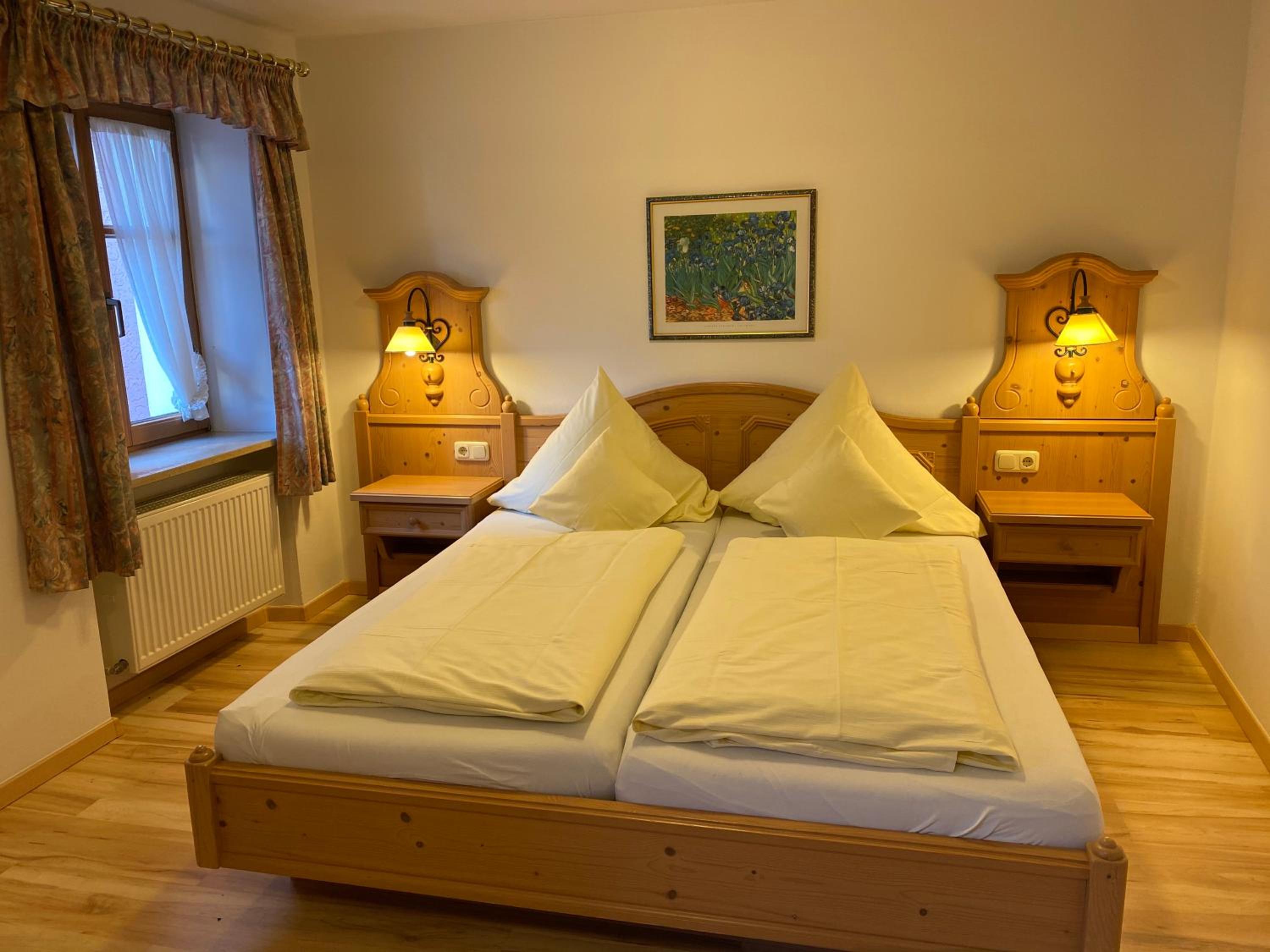 Double Room - Photo 8