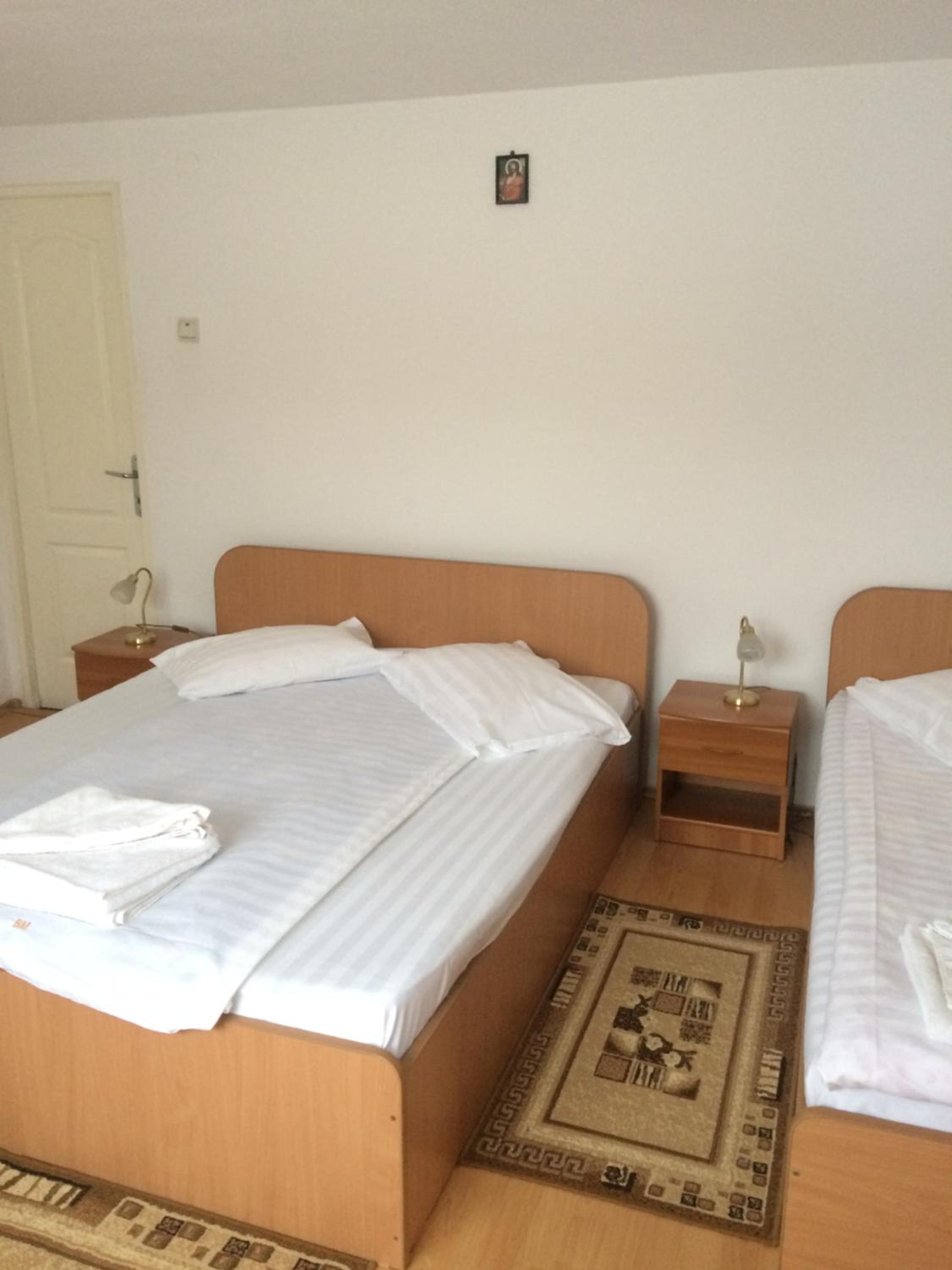 Triple Room with Private Bathroom - Photo 15