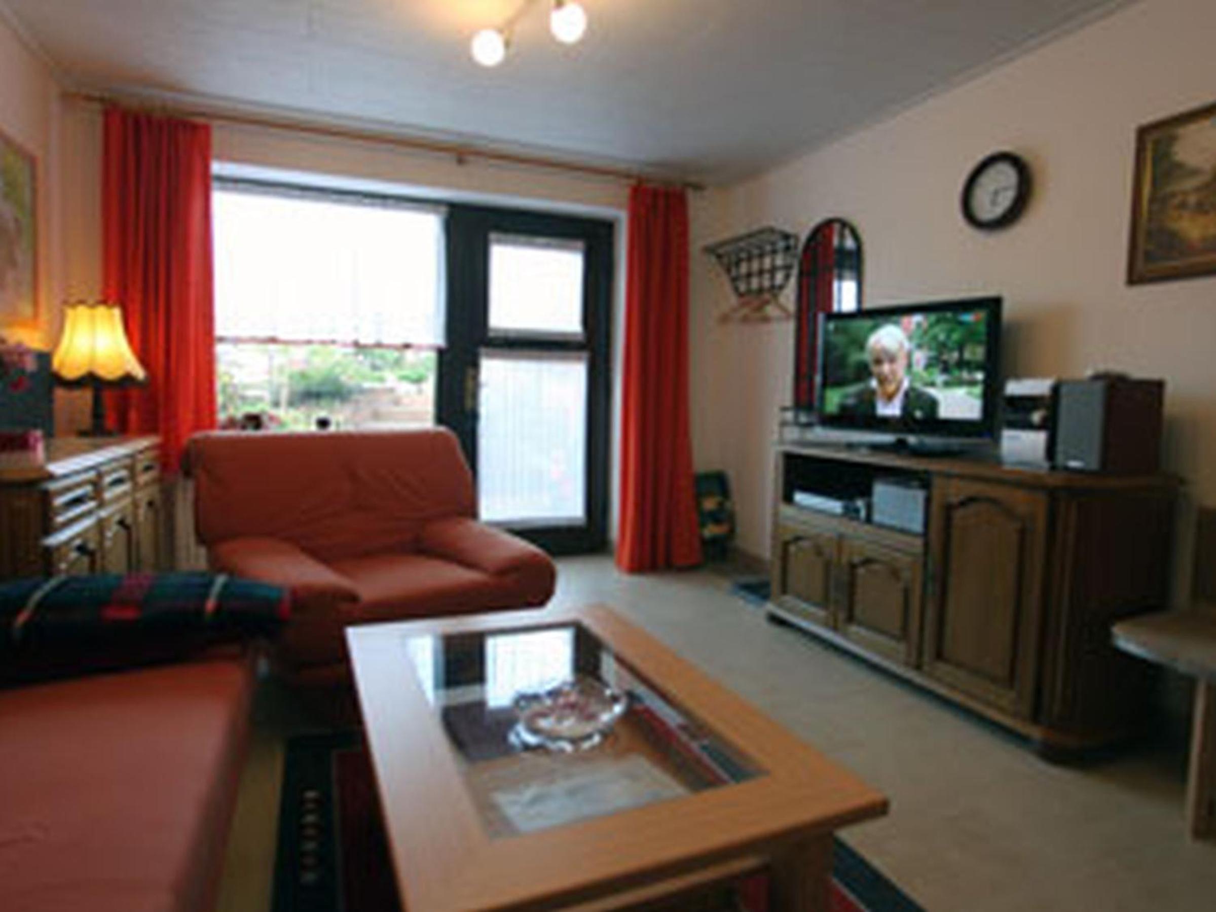 One-Bedroom Apartment photo 2