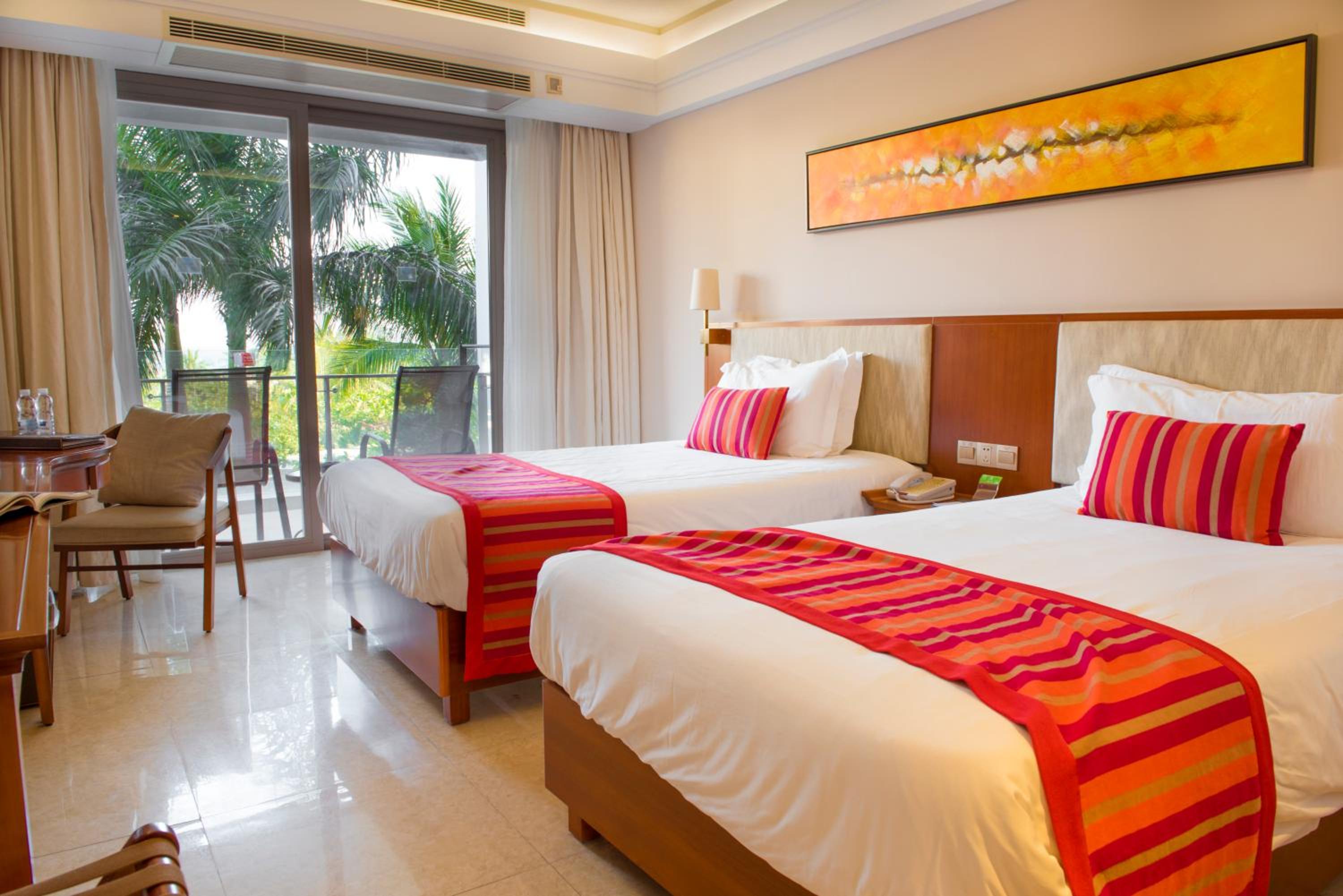 Superior King or Twin Room with Garden View photo 1