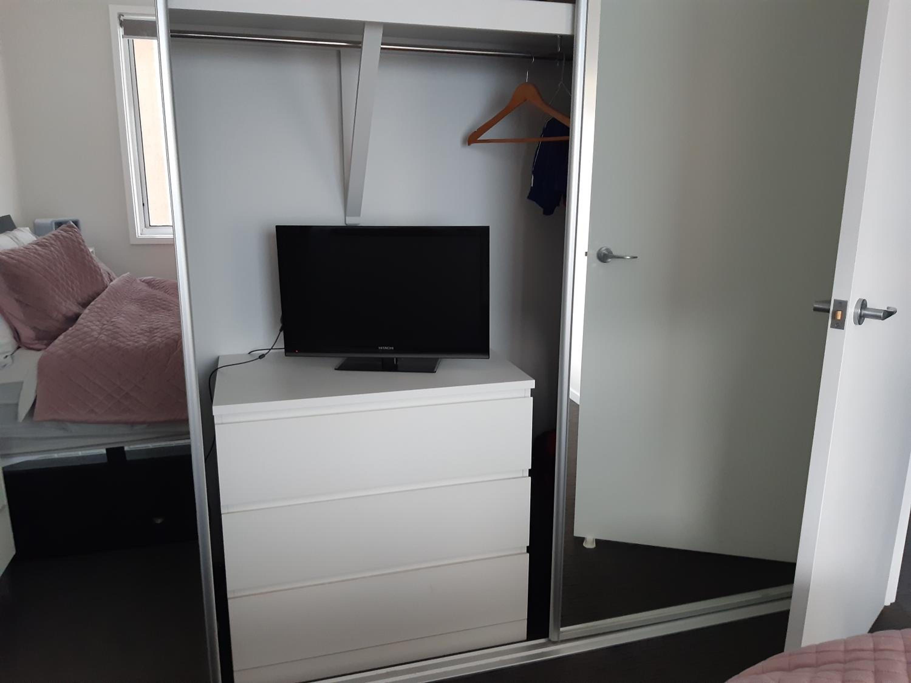 Standard Queen Room - Photo 4