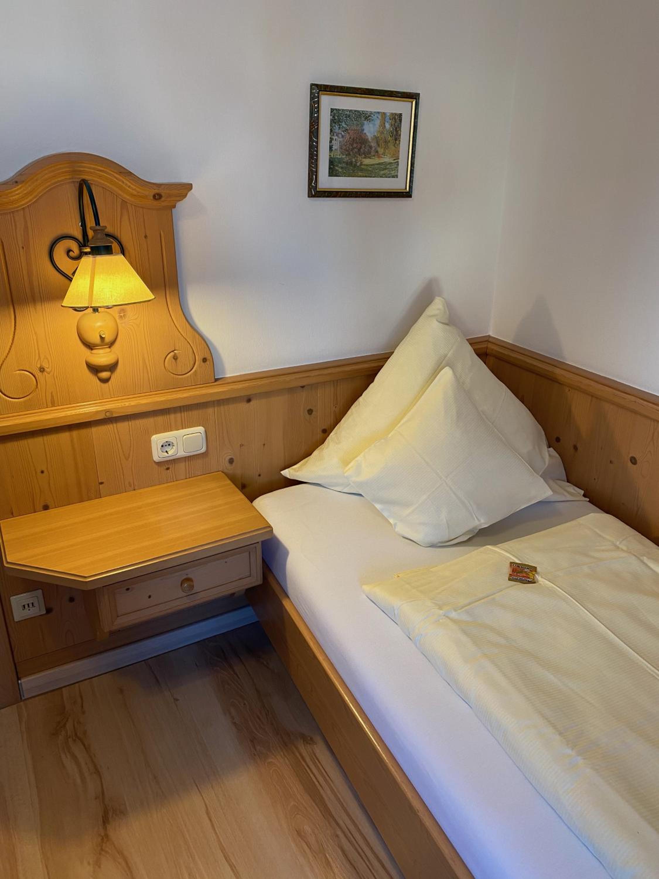 Standard Single Room photo 3