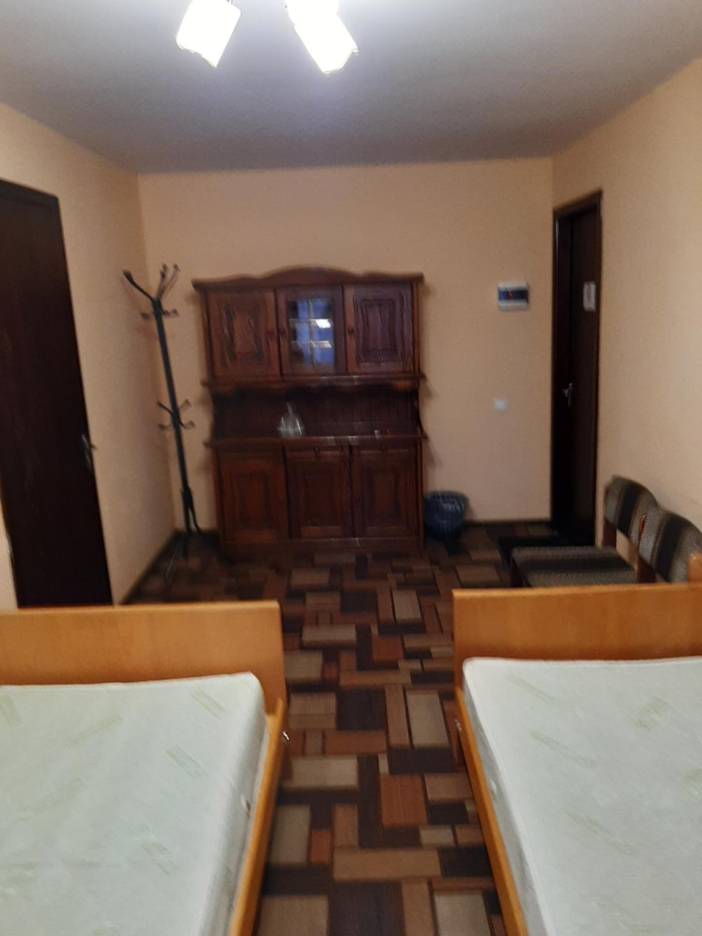 Family Room with Private Bathroom photo 2