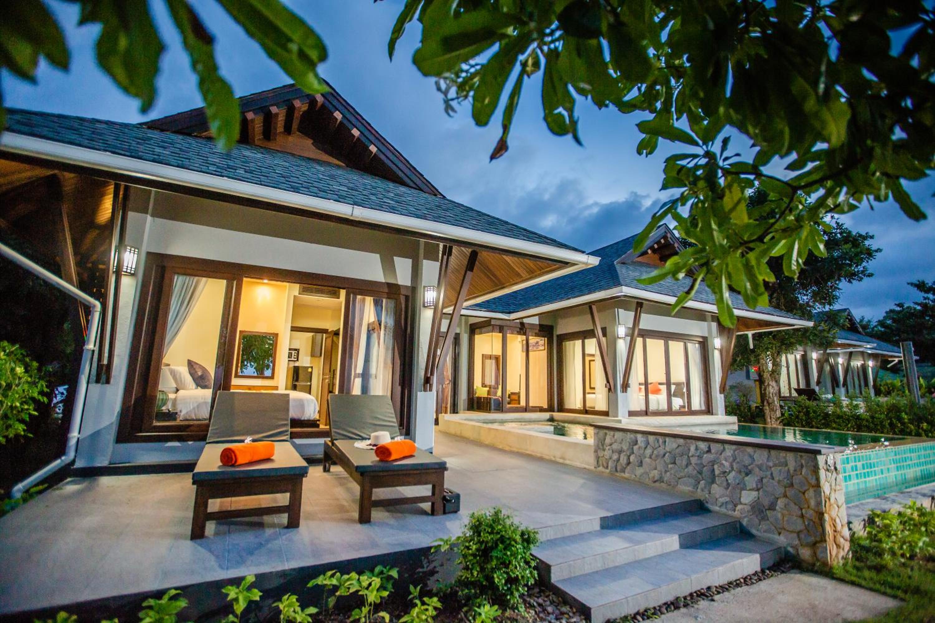 Two-Bedroom Villa with Private Pool - Beach Front photo 2