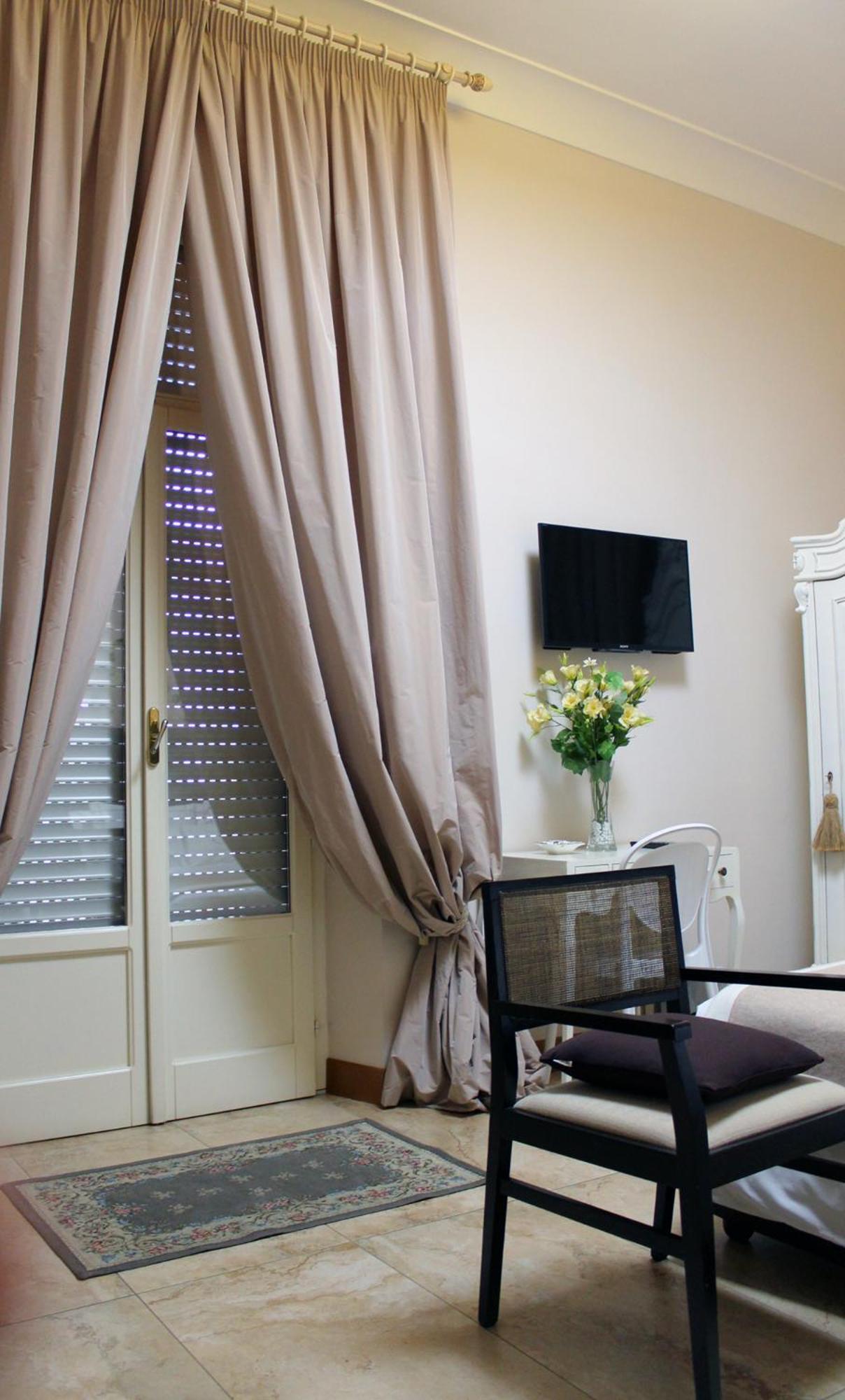 Superior Double or Twin Room - Photo 18