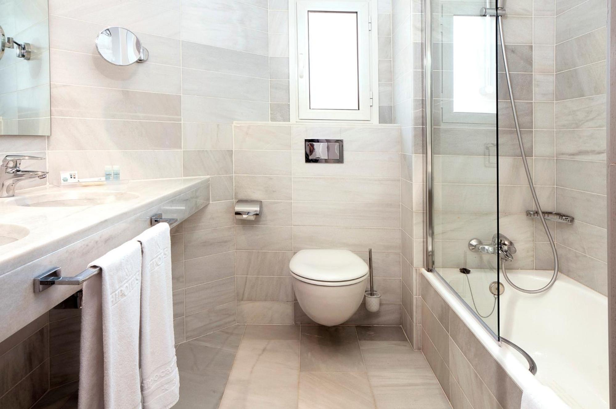 Double Room - Photo 2