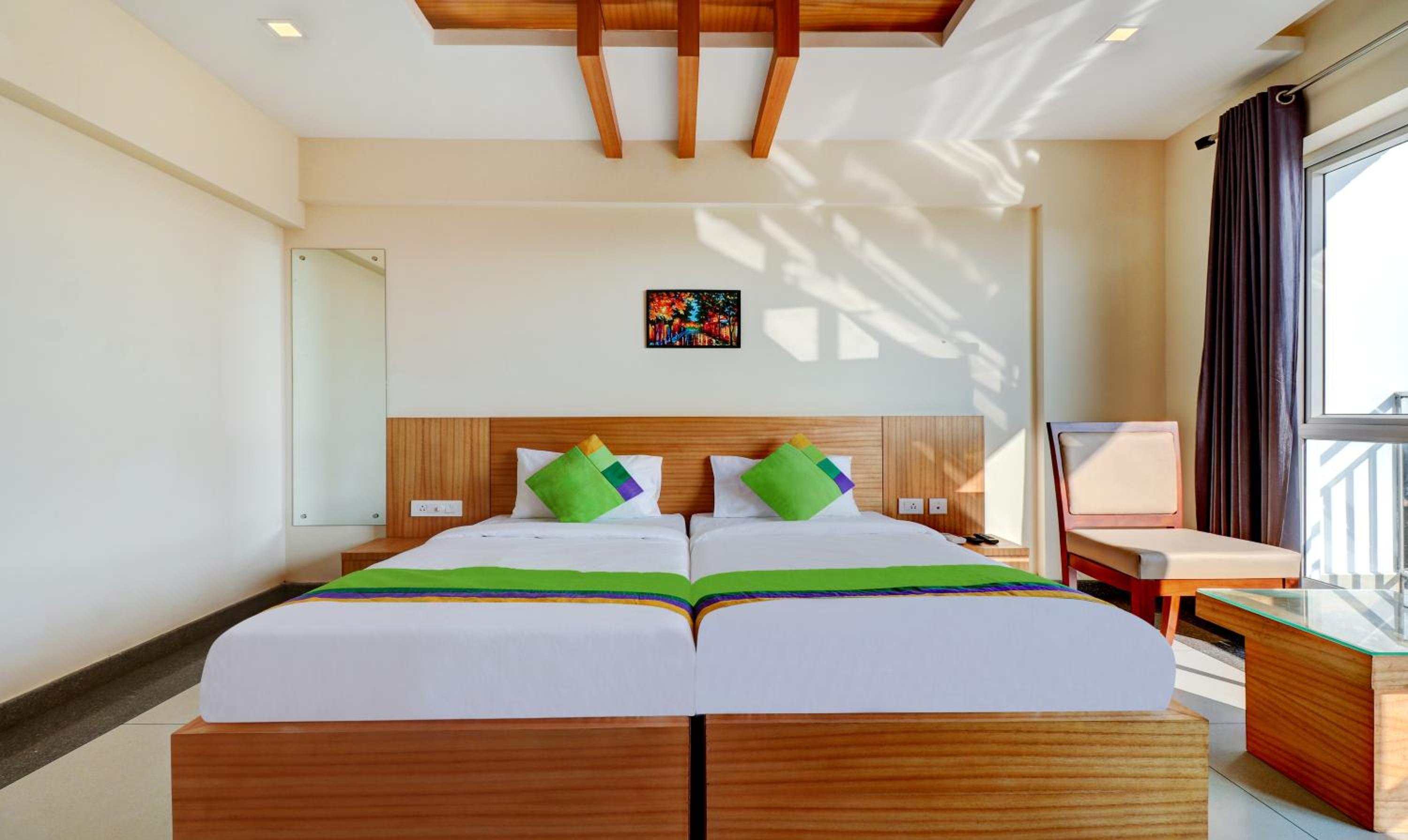 Standard Double or Twin Room - Photo 9
