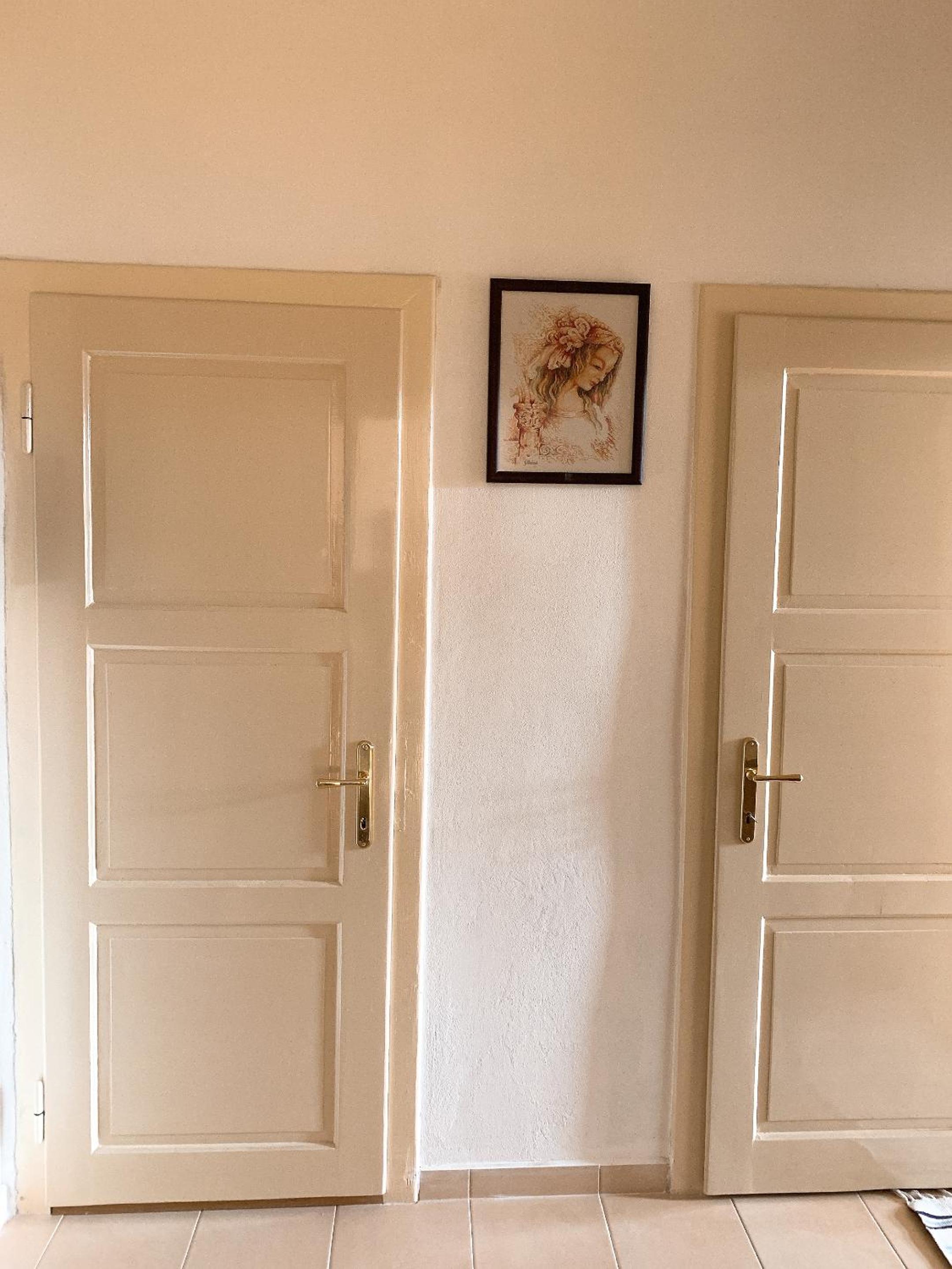 Two-Bedroom Apartment - Photo 2