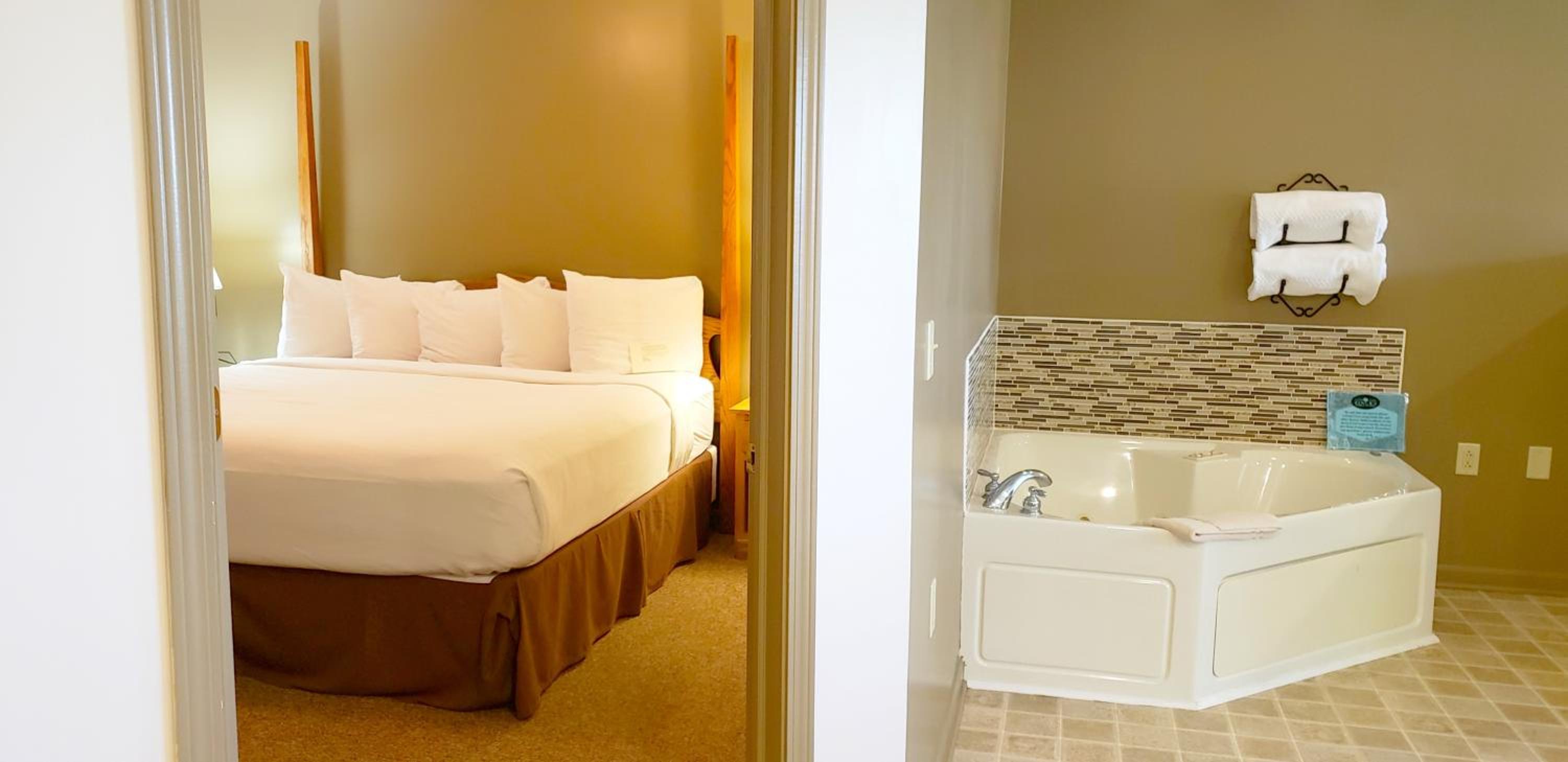 King Room with Spa Bath photo 2
