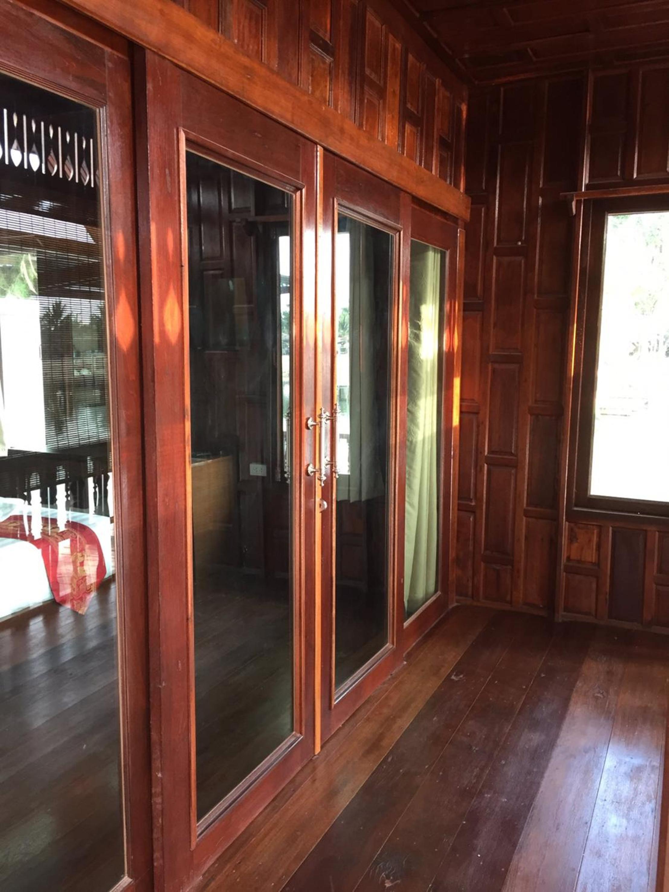 Double Room with Lake View - Photo 8