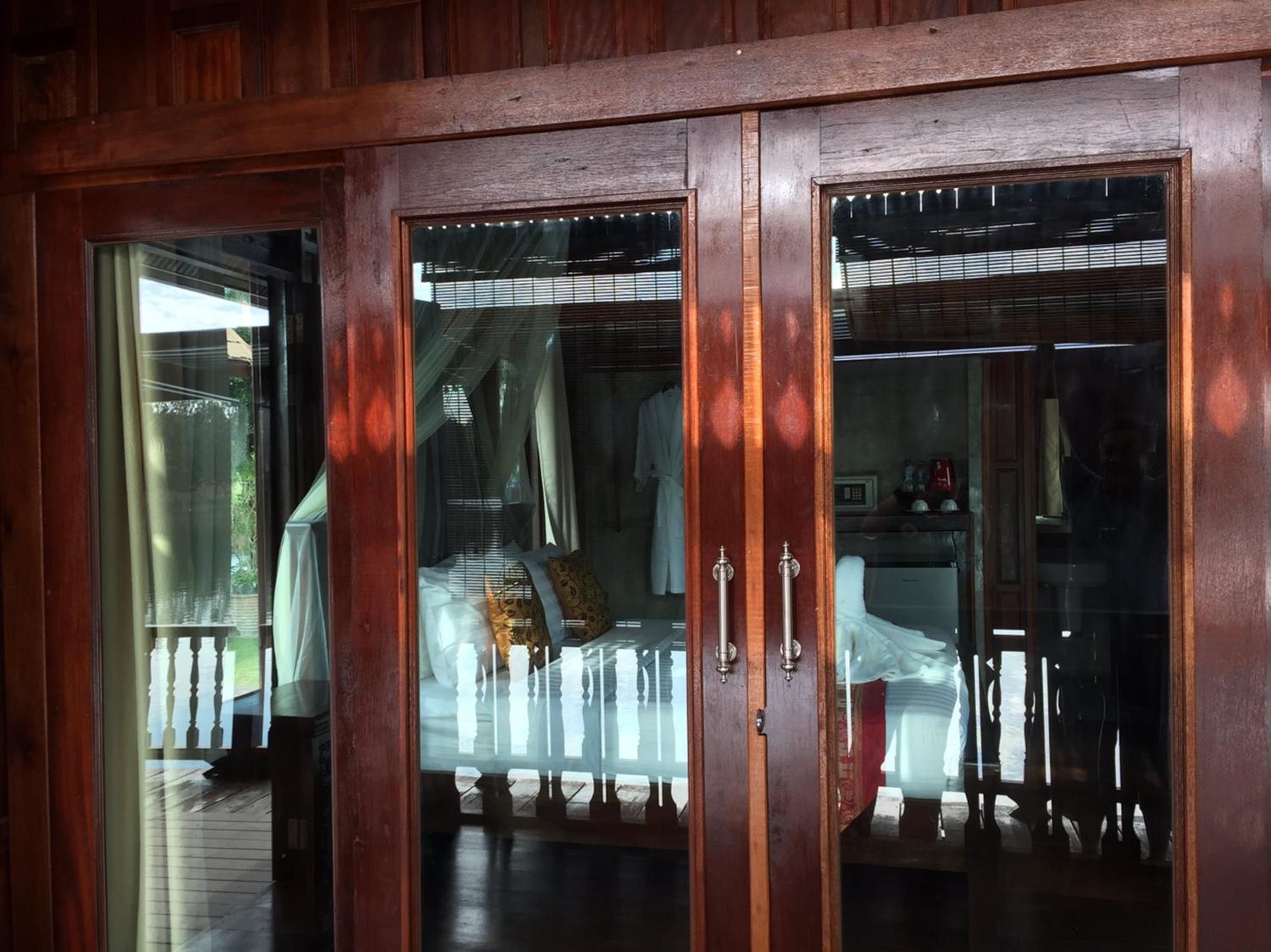 Double Room with Lake View - Photo 7