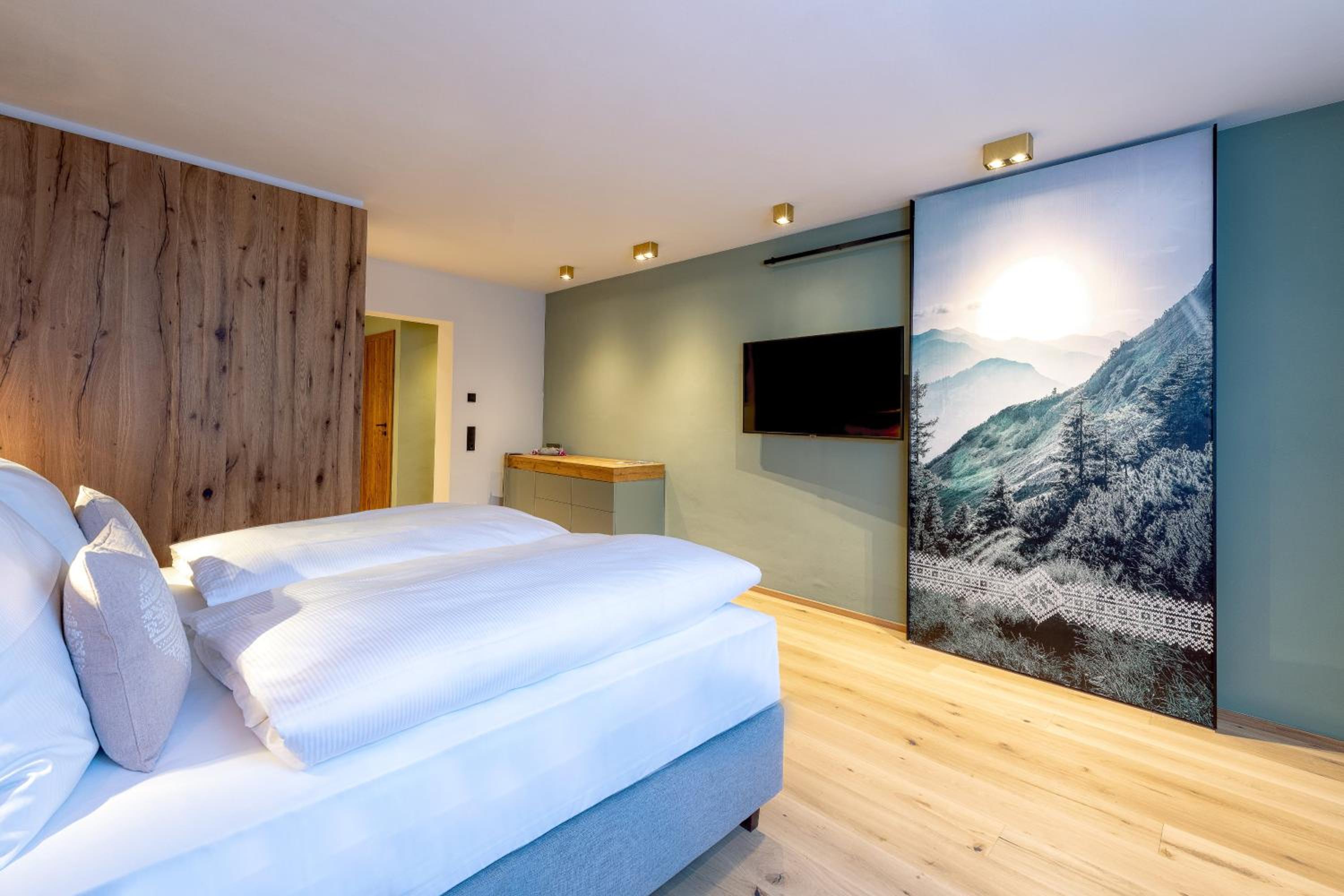 Junior Suite with Terrace - Photo 2