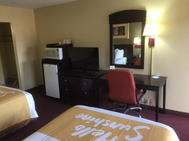 Double Room - Disability Access/Non-Smoking - Photo 4