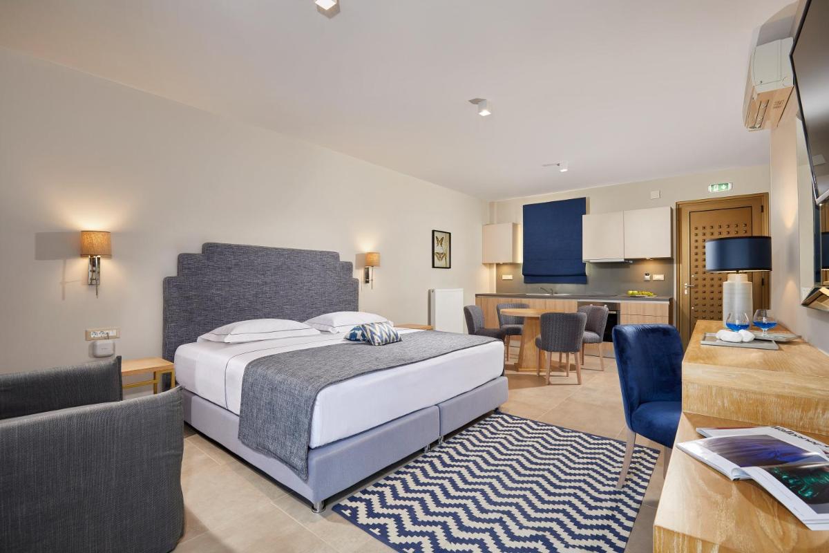 Junior Suite with Sea View photo 3