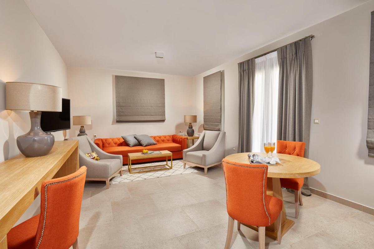 Executive Suite photo 2