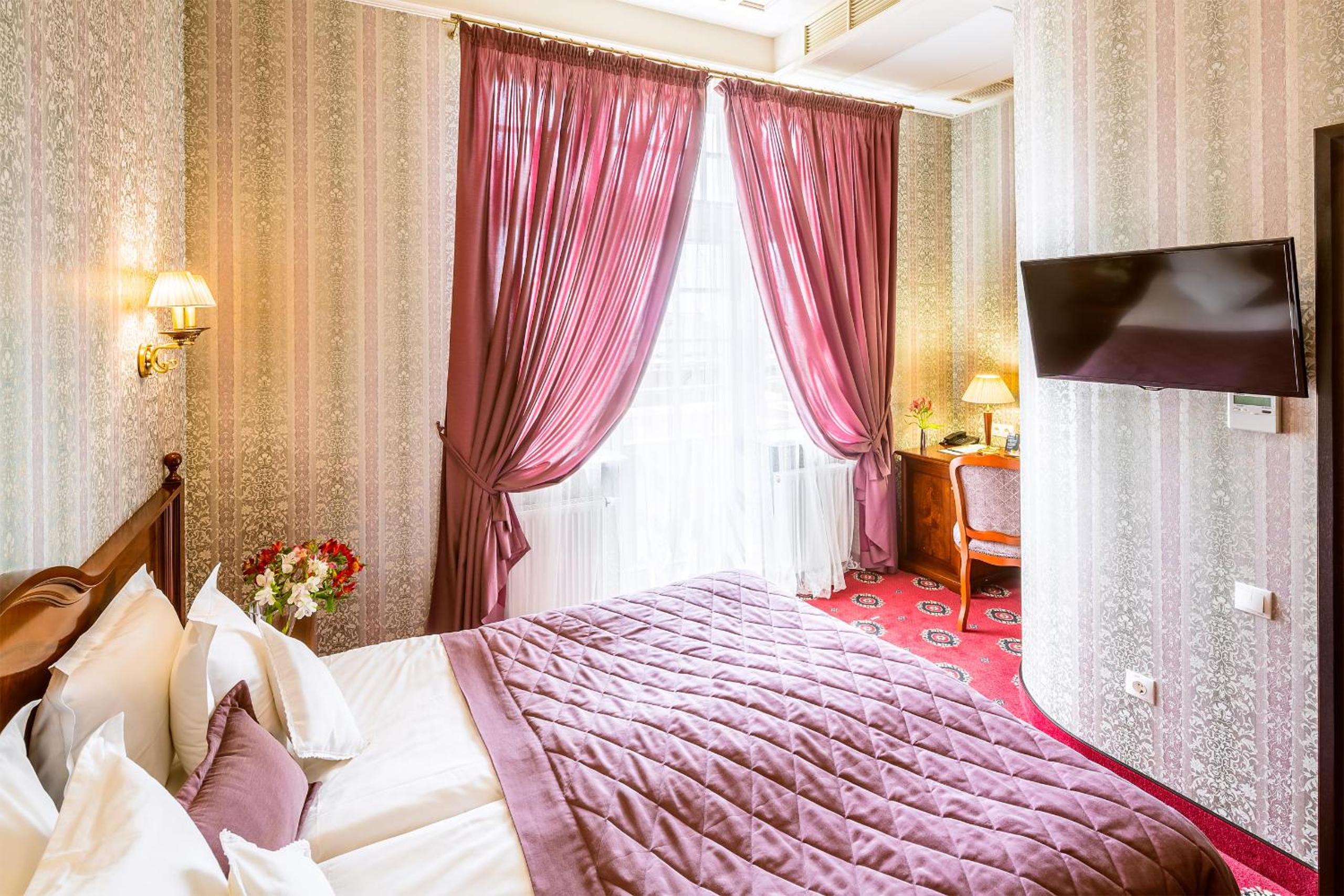 Superior Double Room with Balcony photo 2