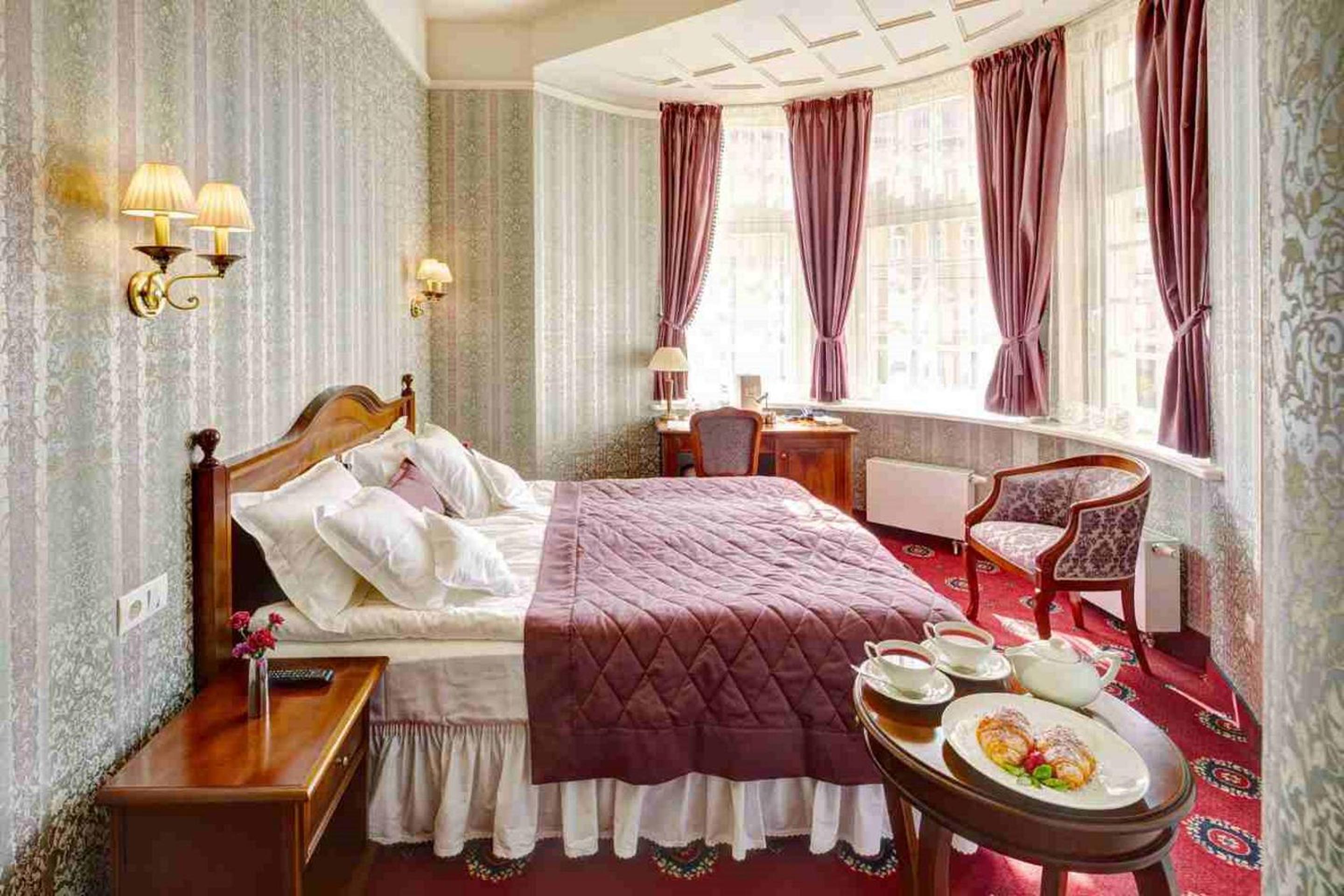 Superior Double or Twin Room Panoramic Windows photo 3