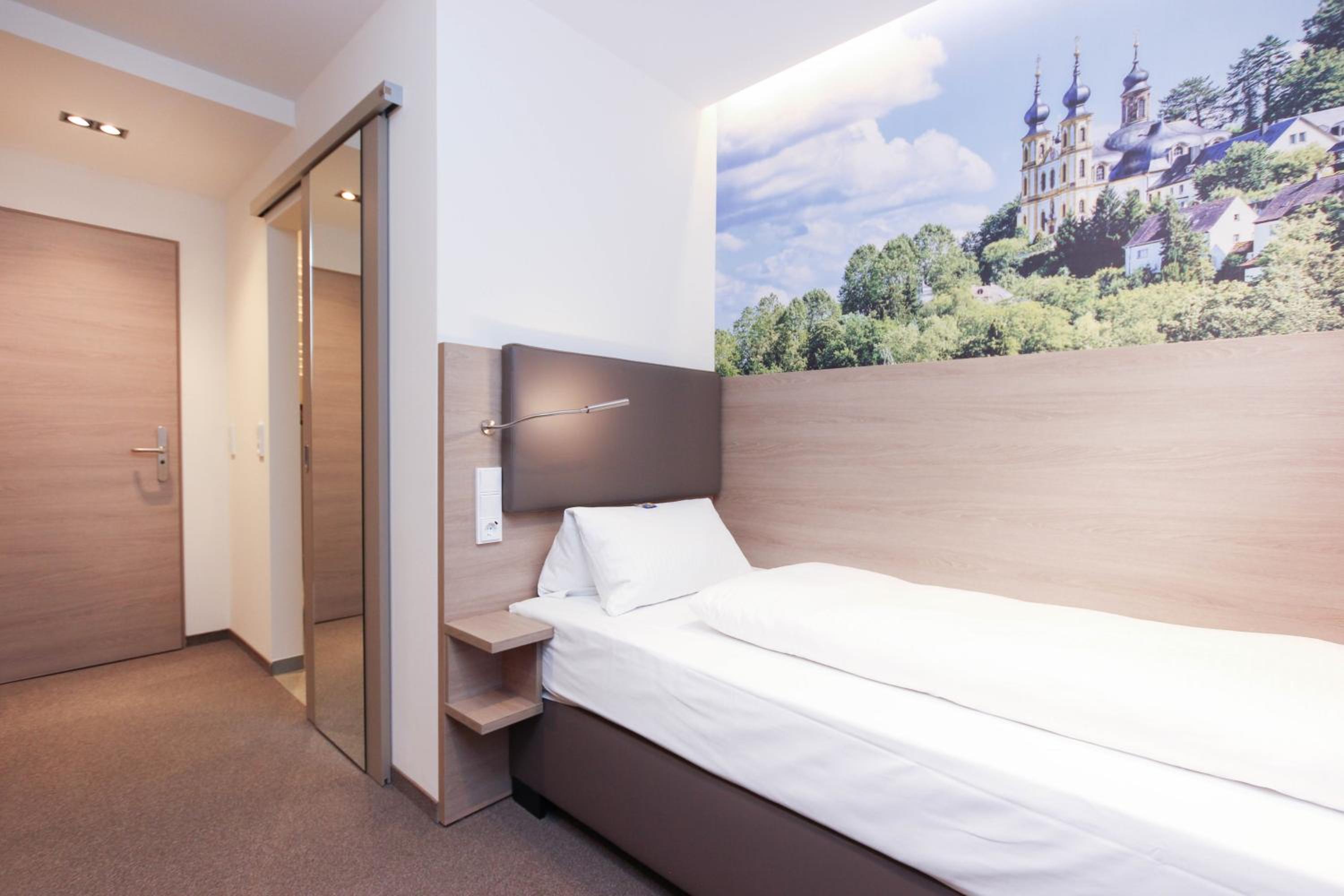 Classic Twin Room - Photo 7