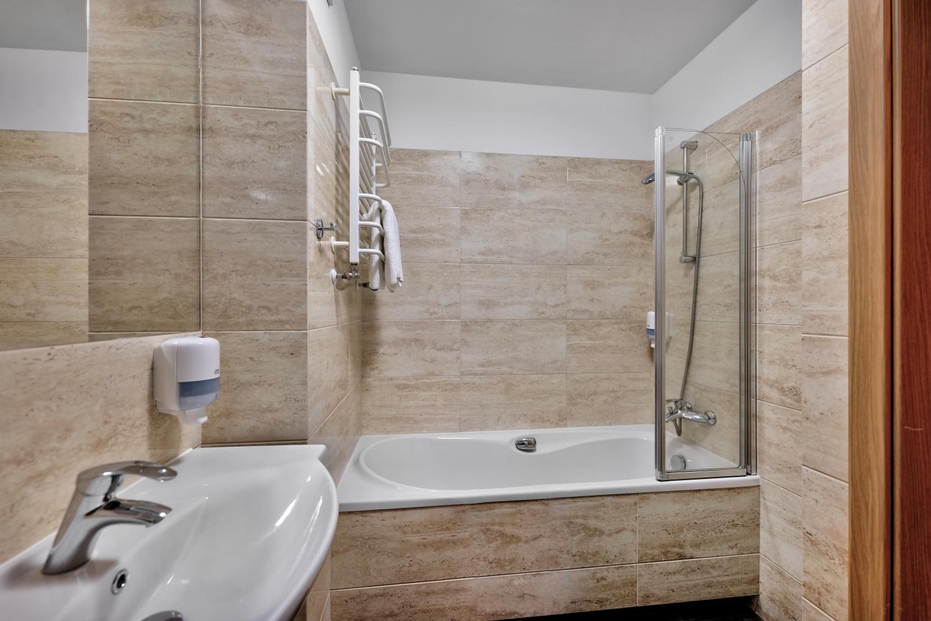 Apartment - Photo 4
