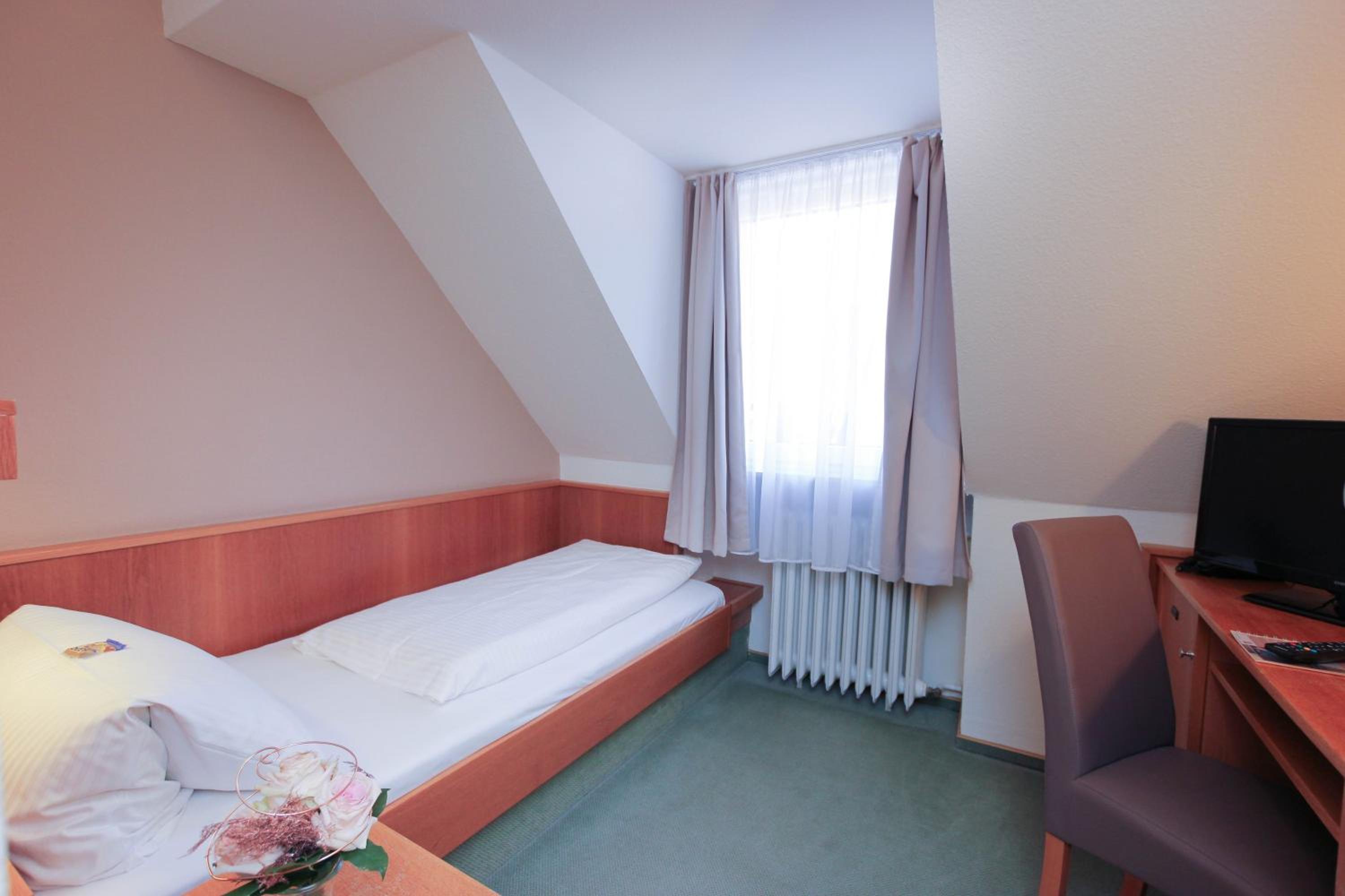 Economy Single Room photo 3