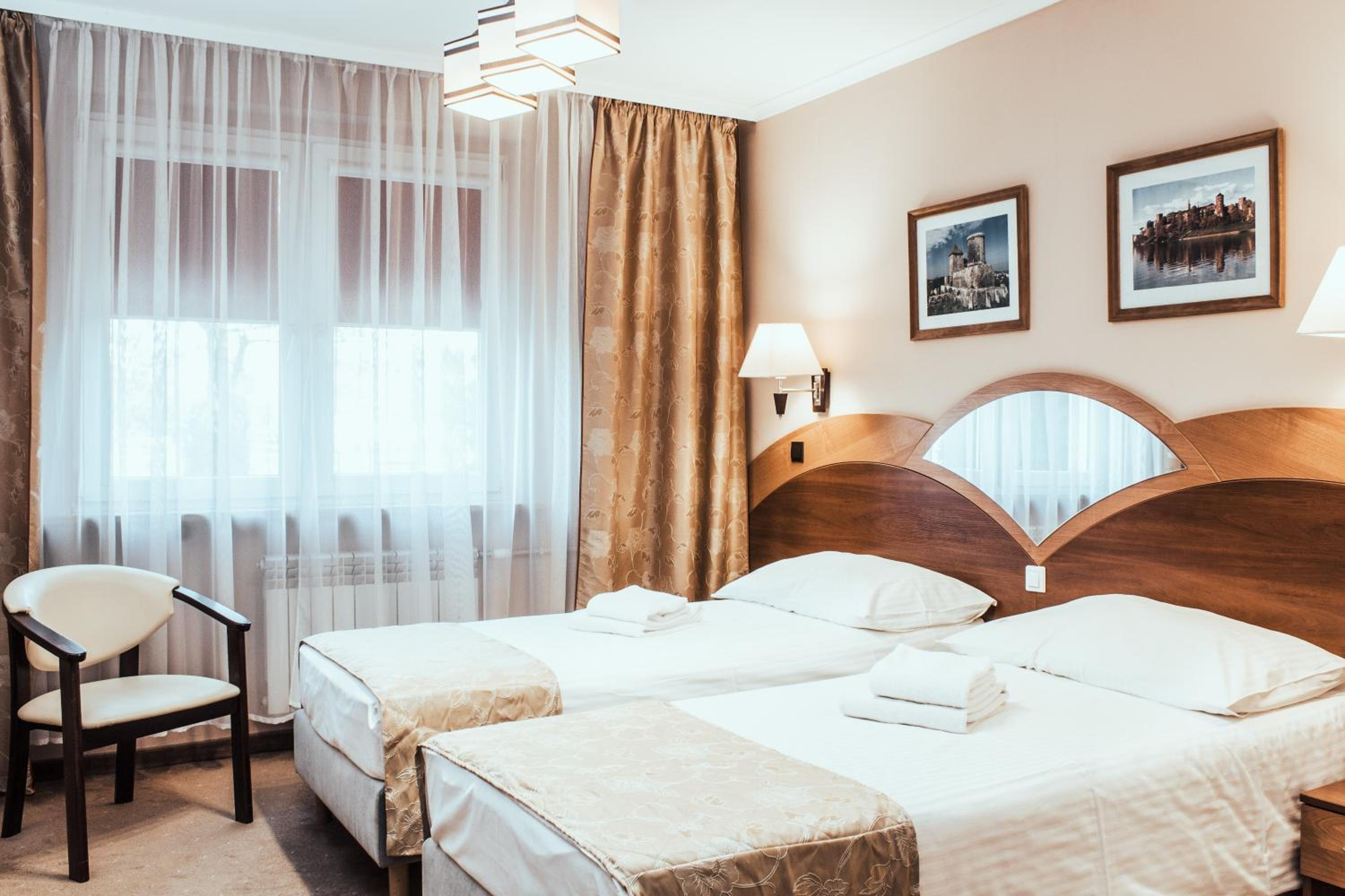 Double or Twin Room - Photo 5
