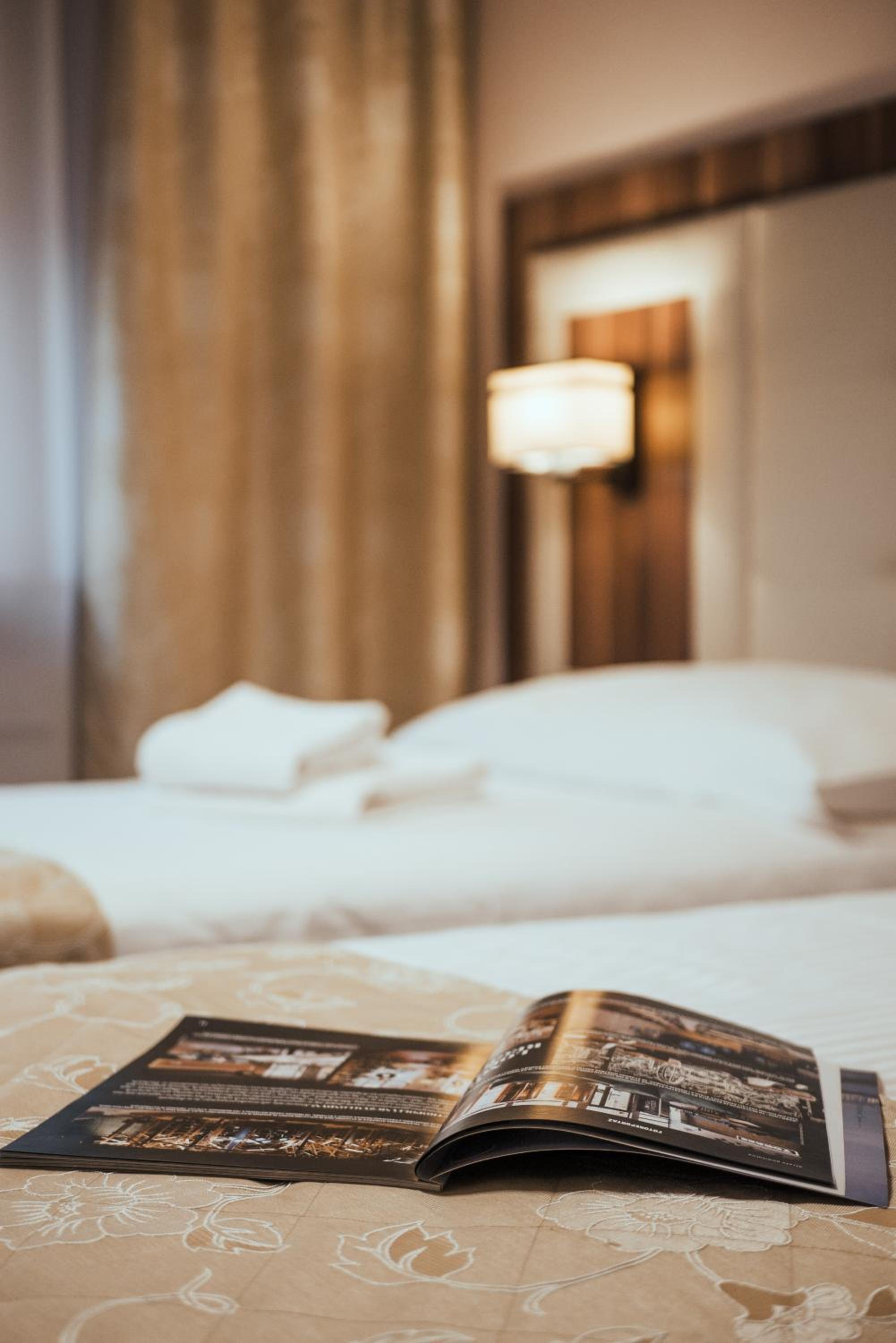 Double or Twin Room - Photo 4