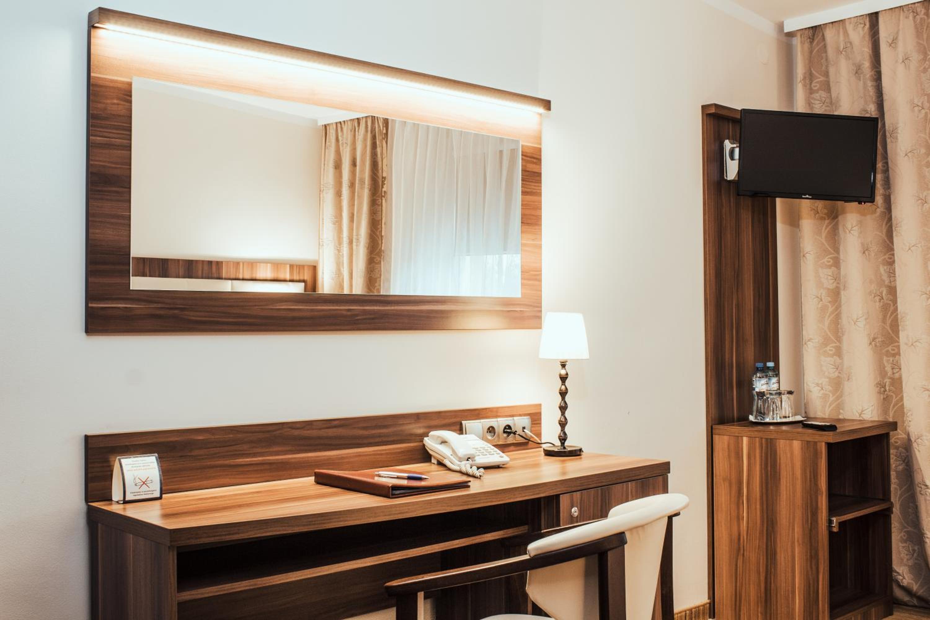Double or Twin Room - Photo 2