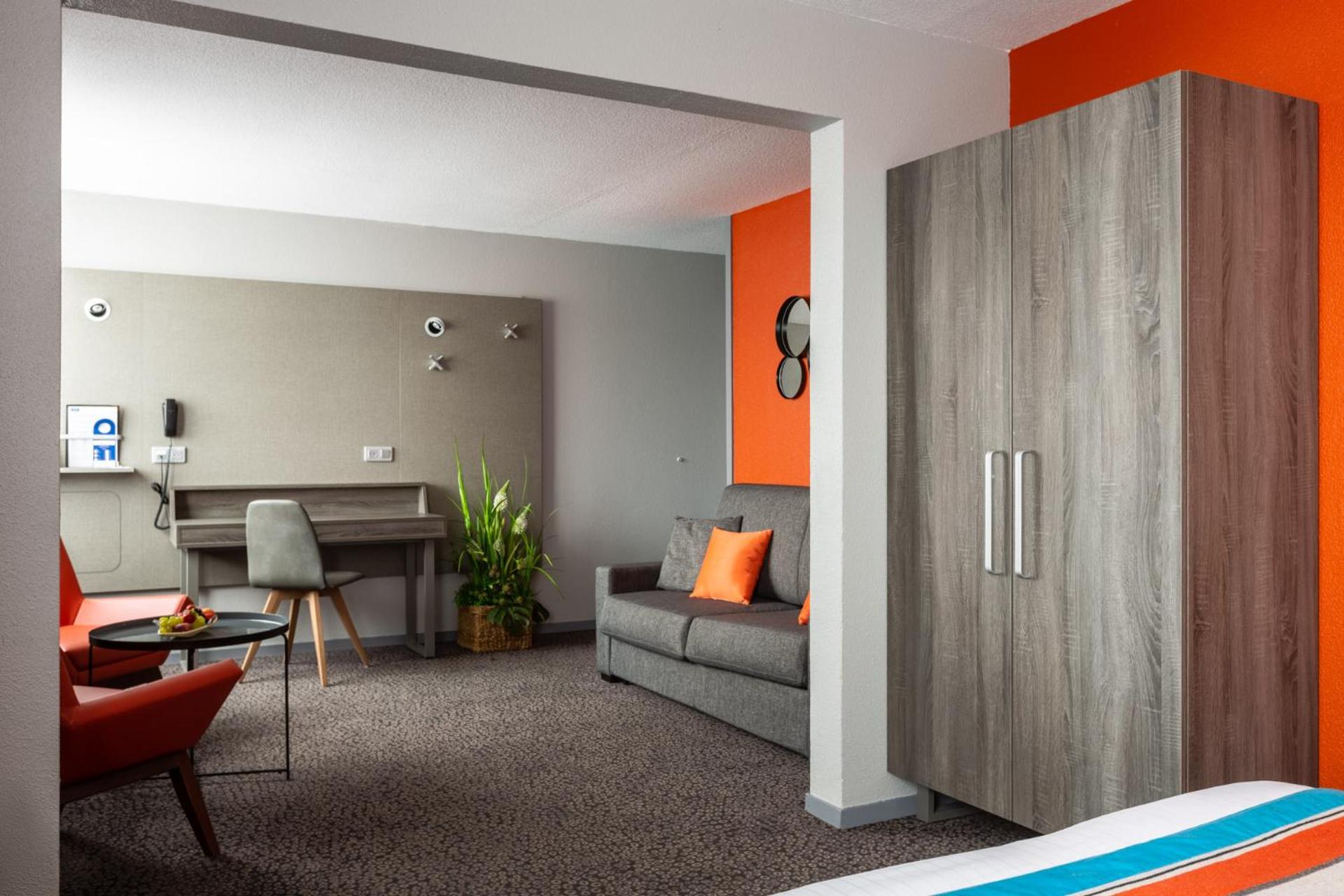 Quadruple Room with 1 Double Bed and 1 sofa bed