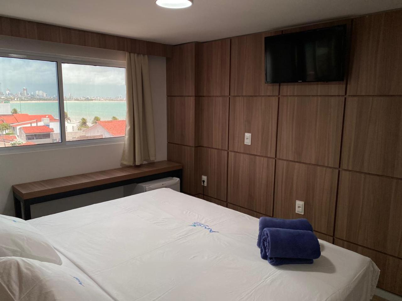 Deluxe Double Room with Side Sea View photo 2