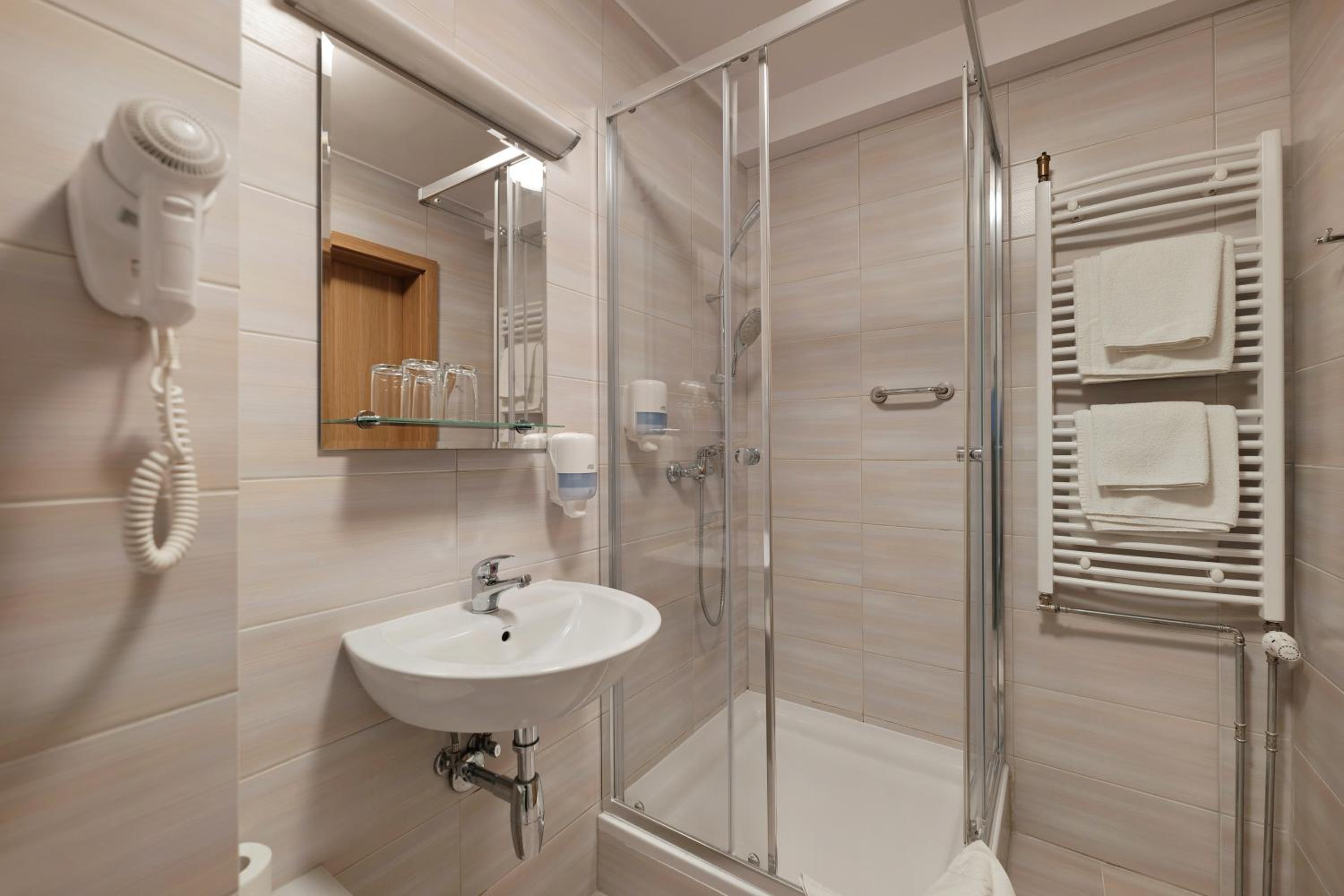 Basic Triple Room - Photo 6