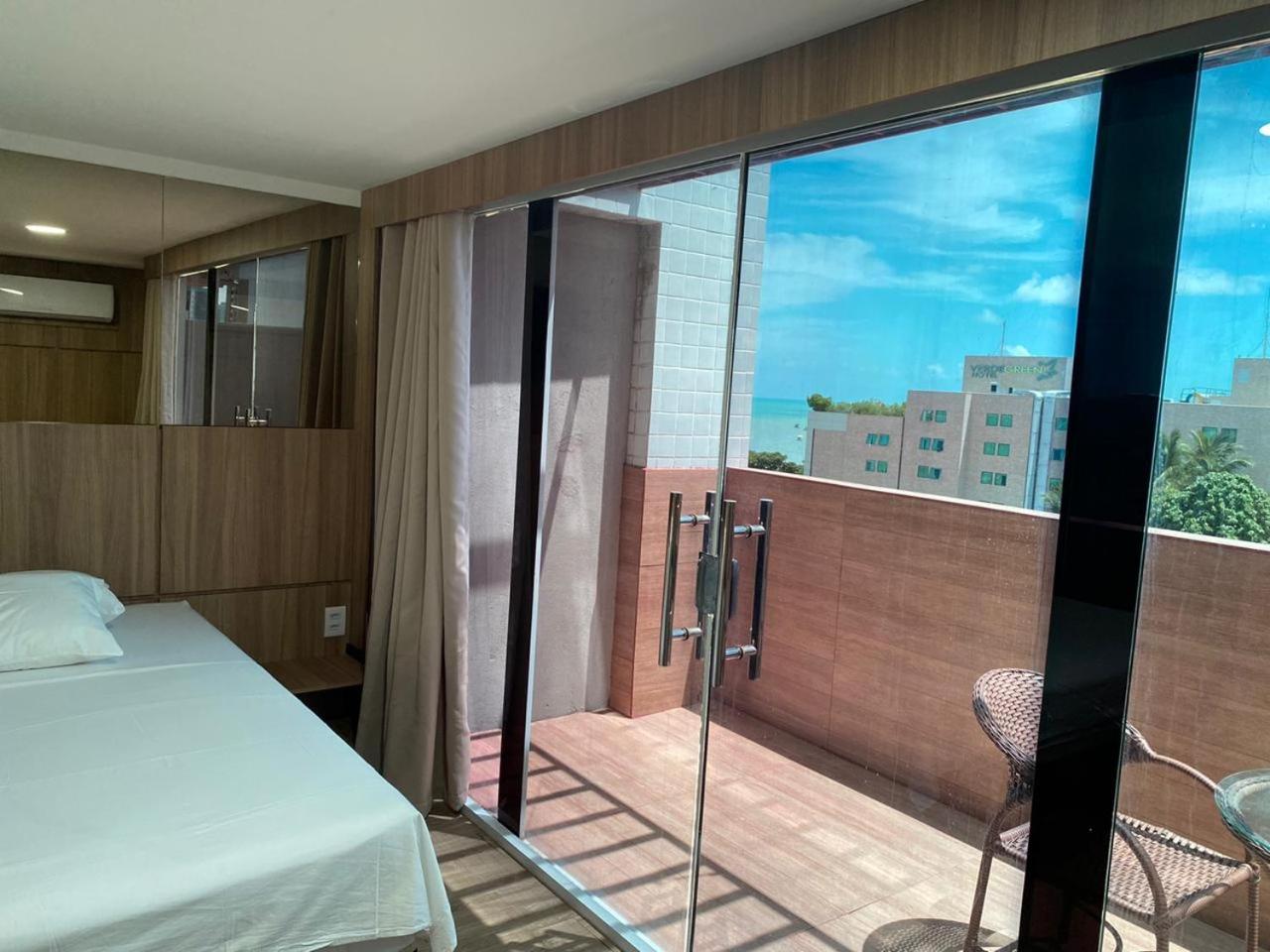 Deluxe Double Room with Balcony photo 3