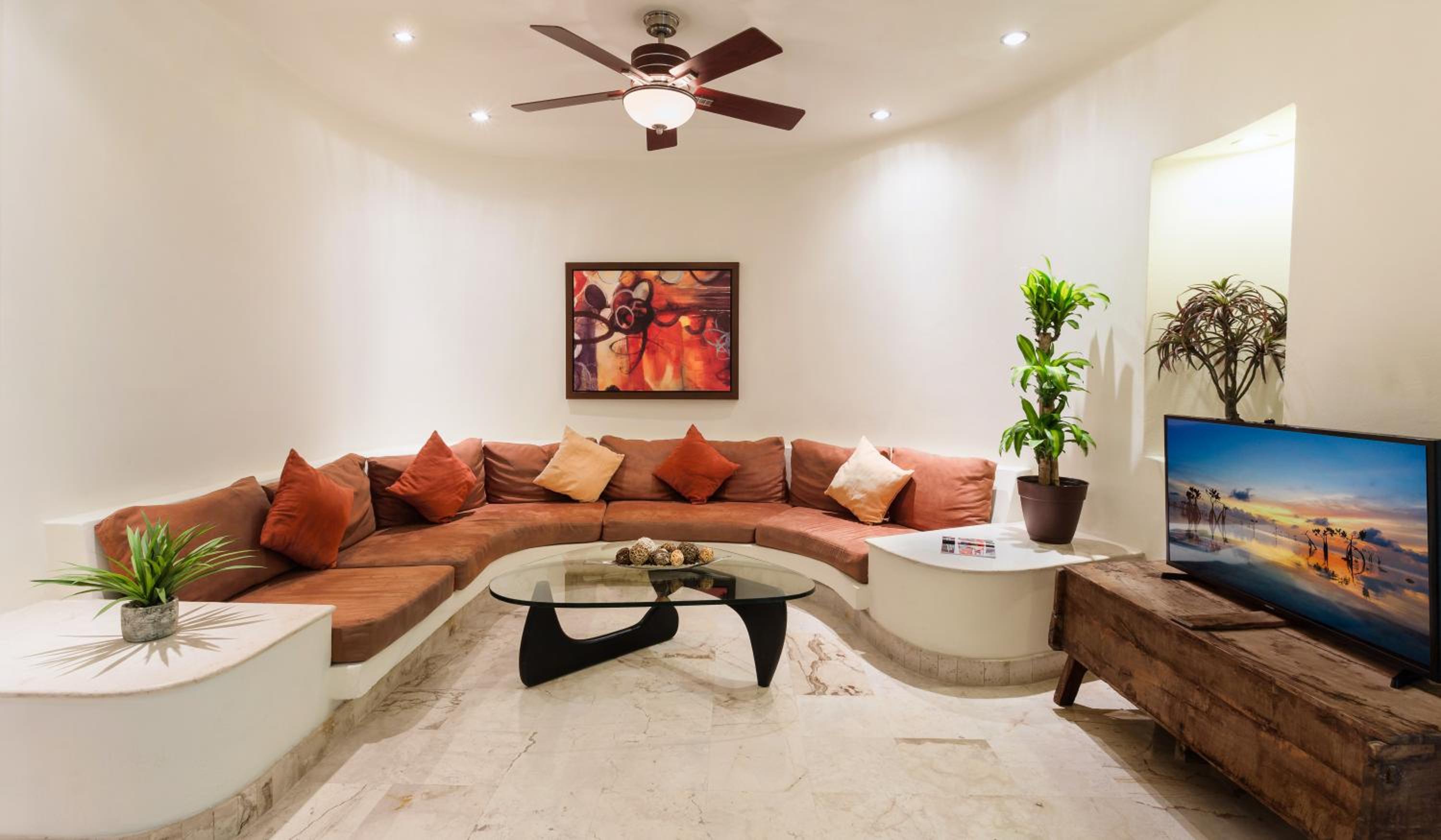 One-Bedroom Apartment - Photo 6