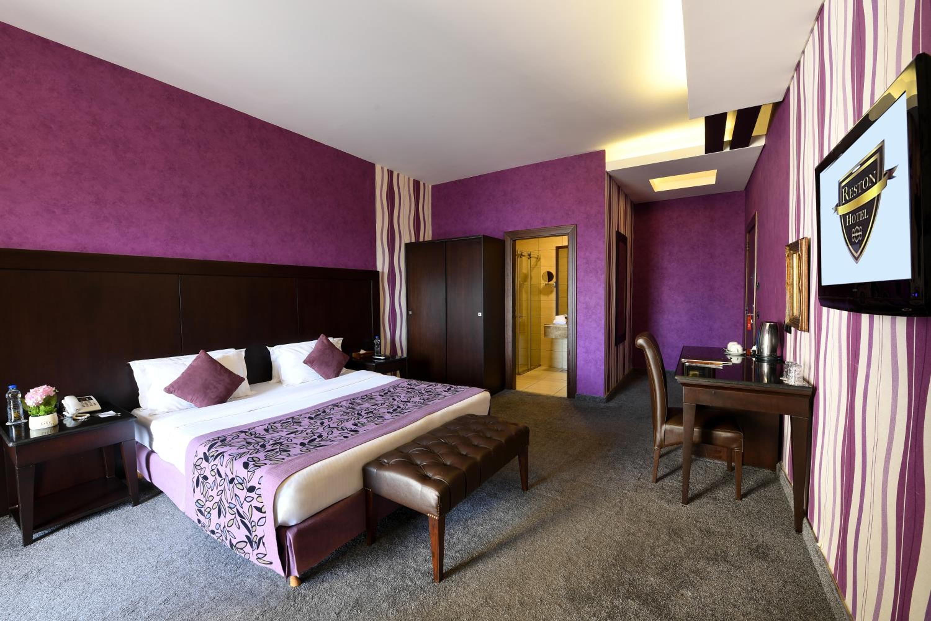 Deluxe Room - Photo 9