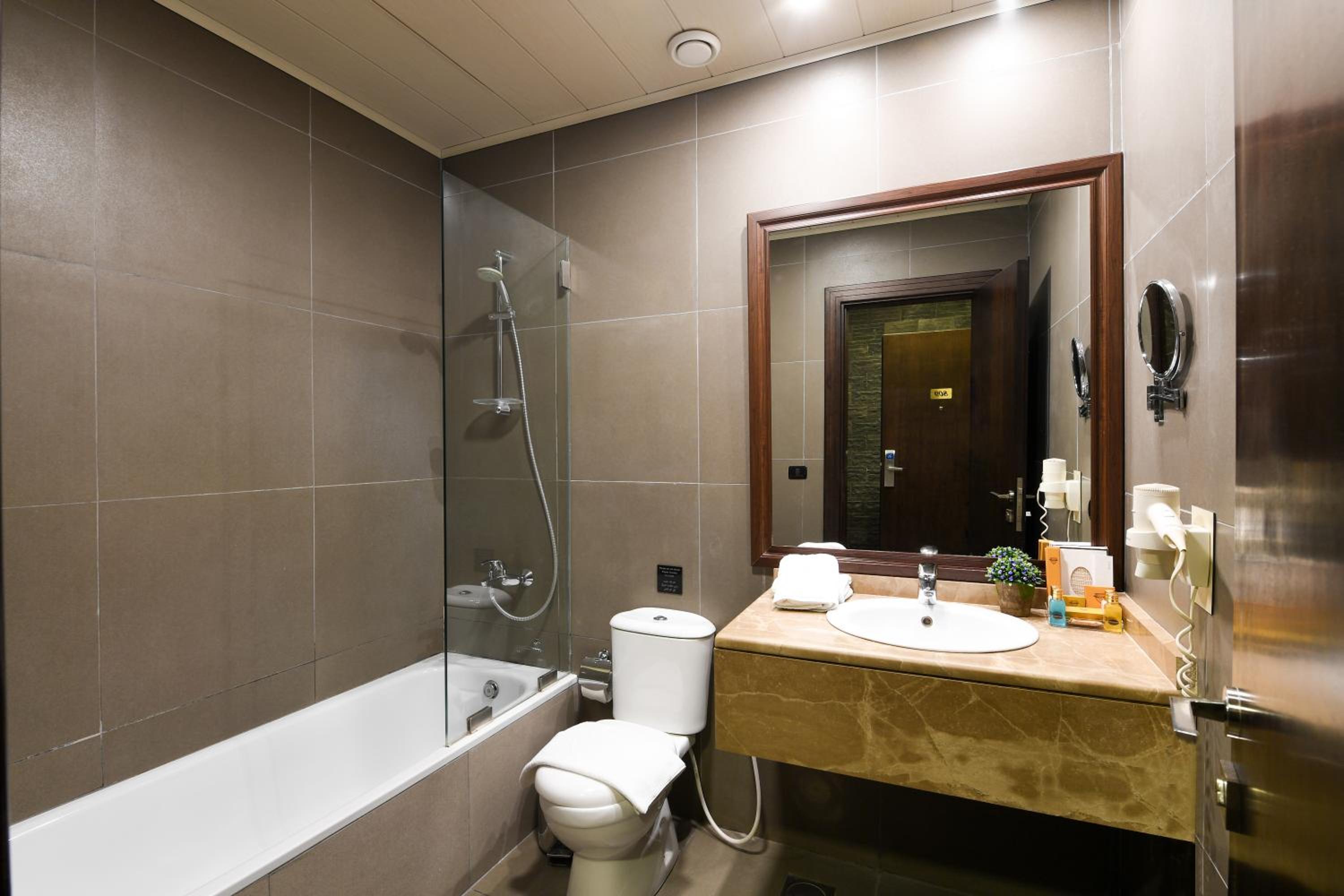 Deluxe Room - Photo 1