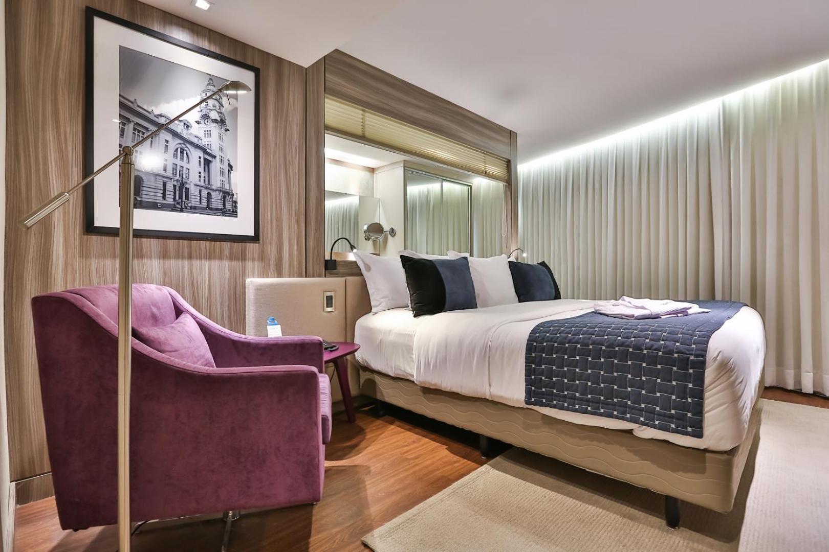 Business Class King Room photo 3