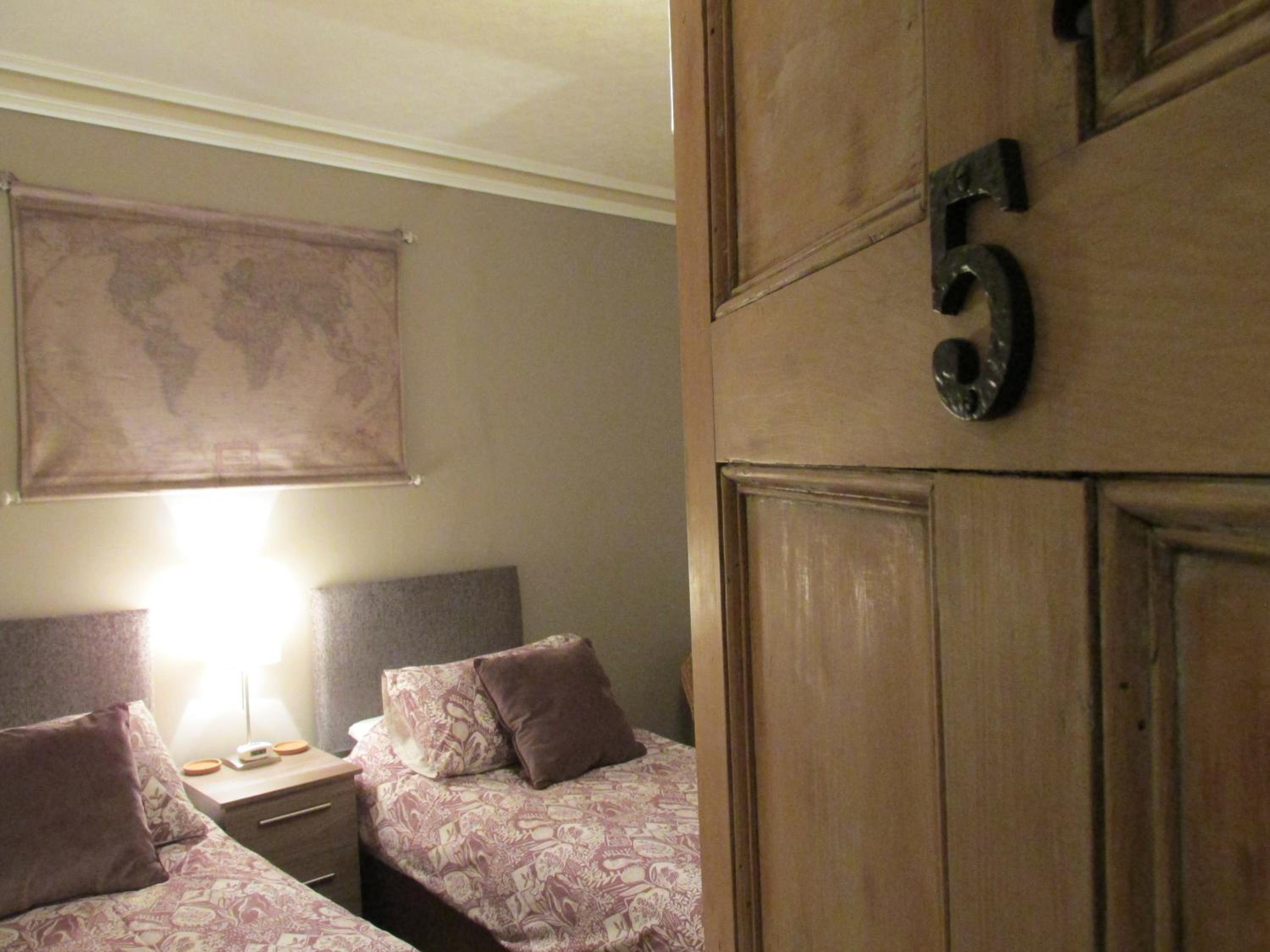 Twin Room With Shower photo 1