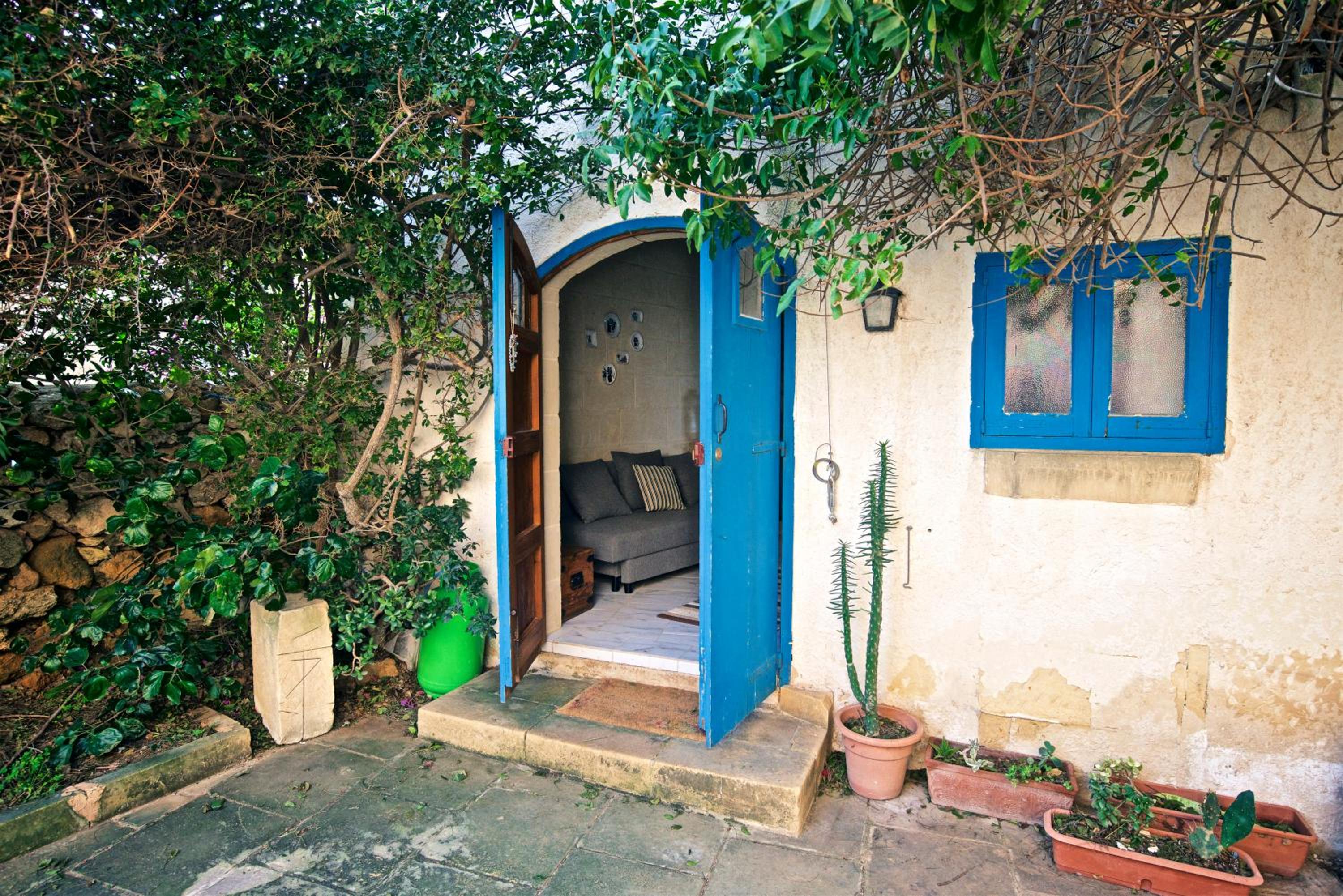 Cottage with Garden View photo 2