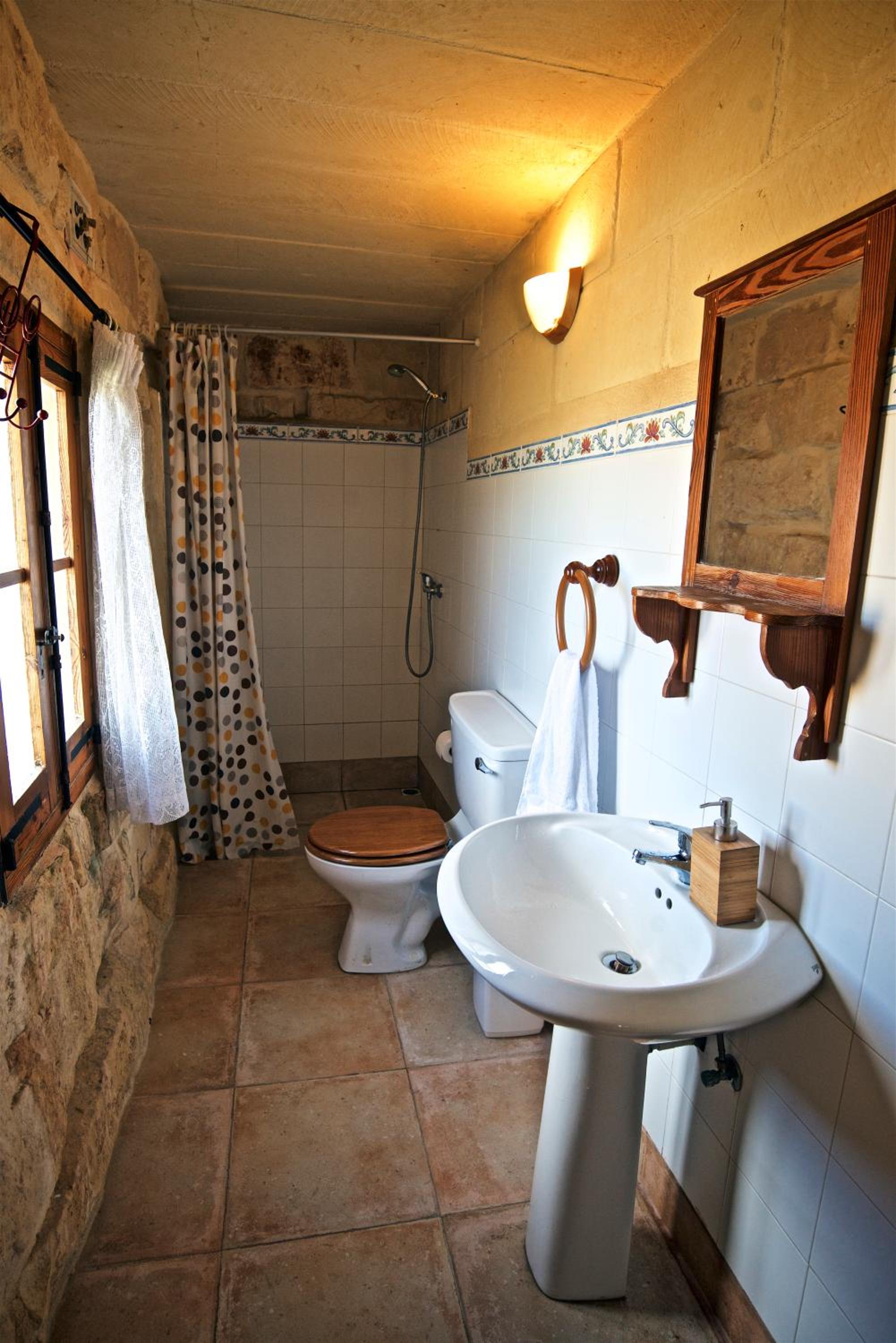 Deluxe Double Room with Balcony photo 2