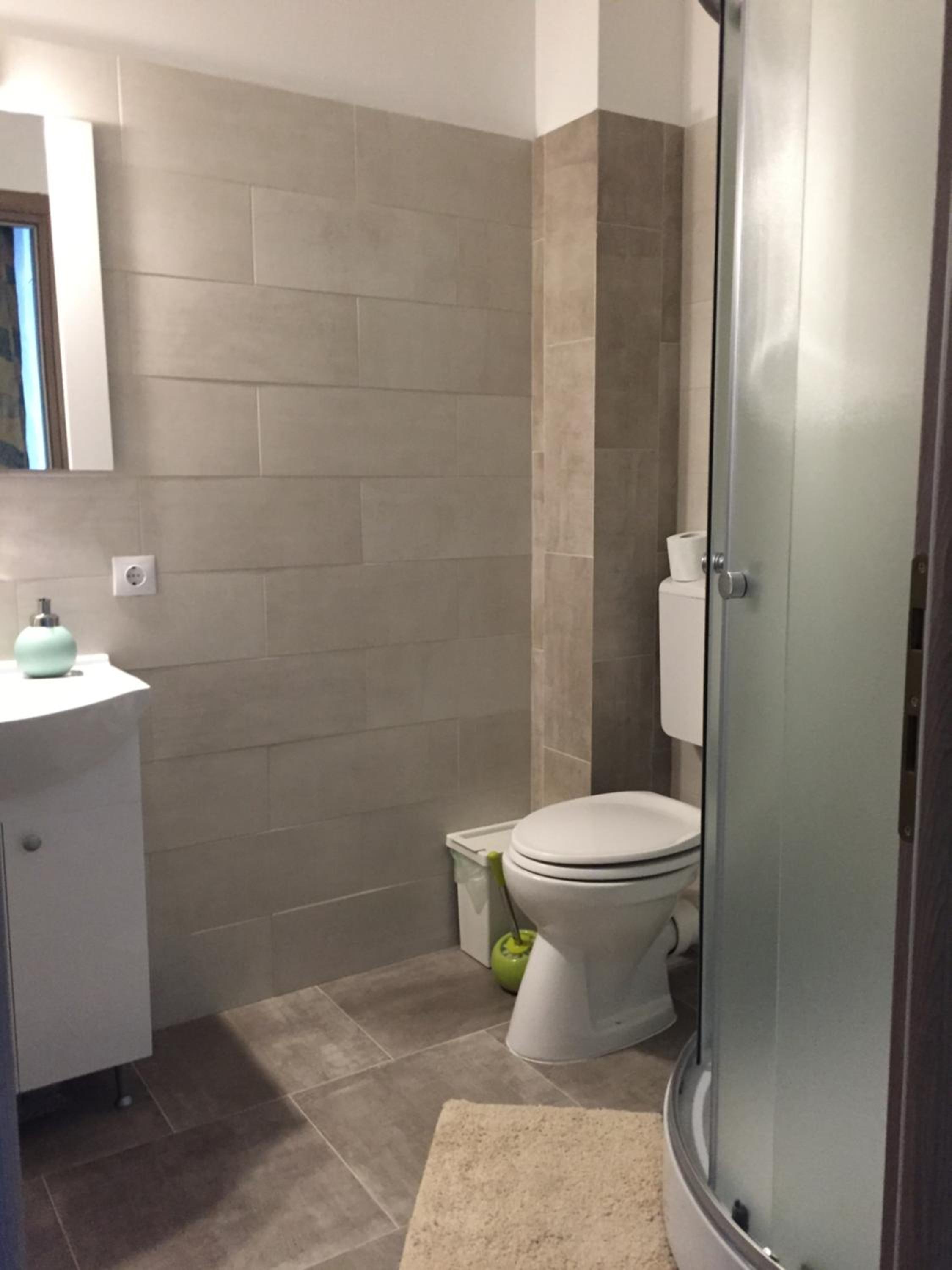 Twin Room with Balcony - Photo 4