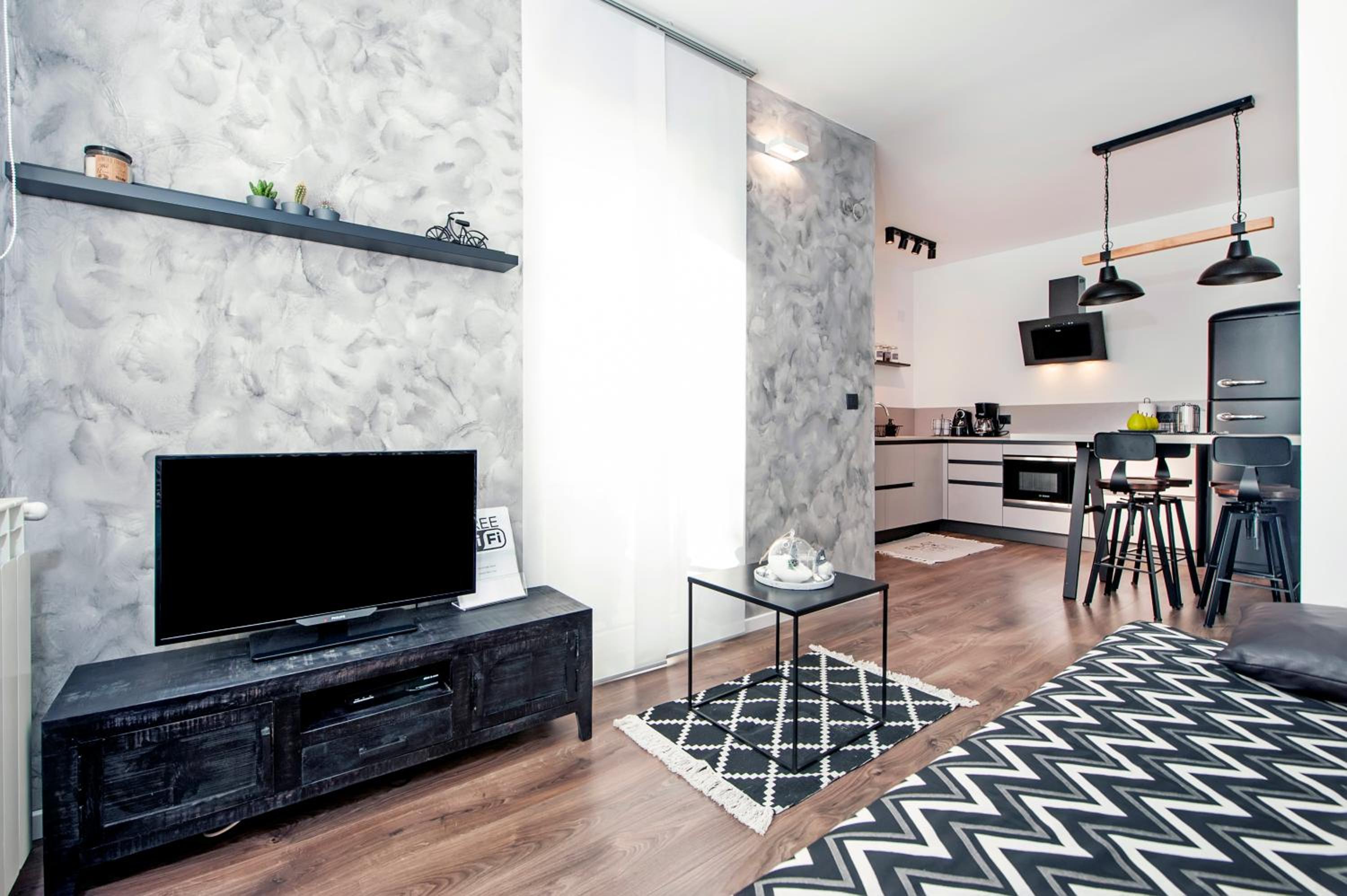One-Bedroom Apartment with Terrace