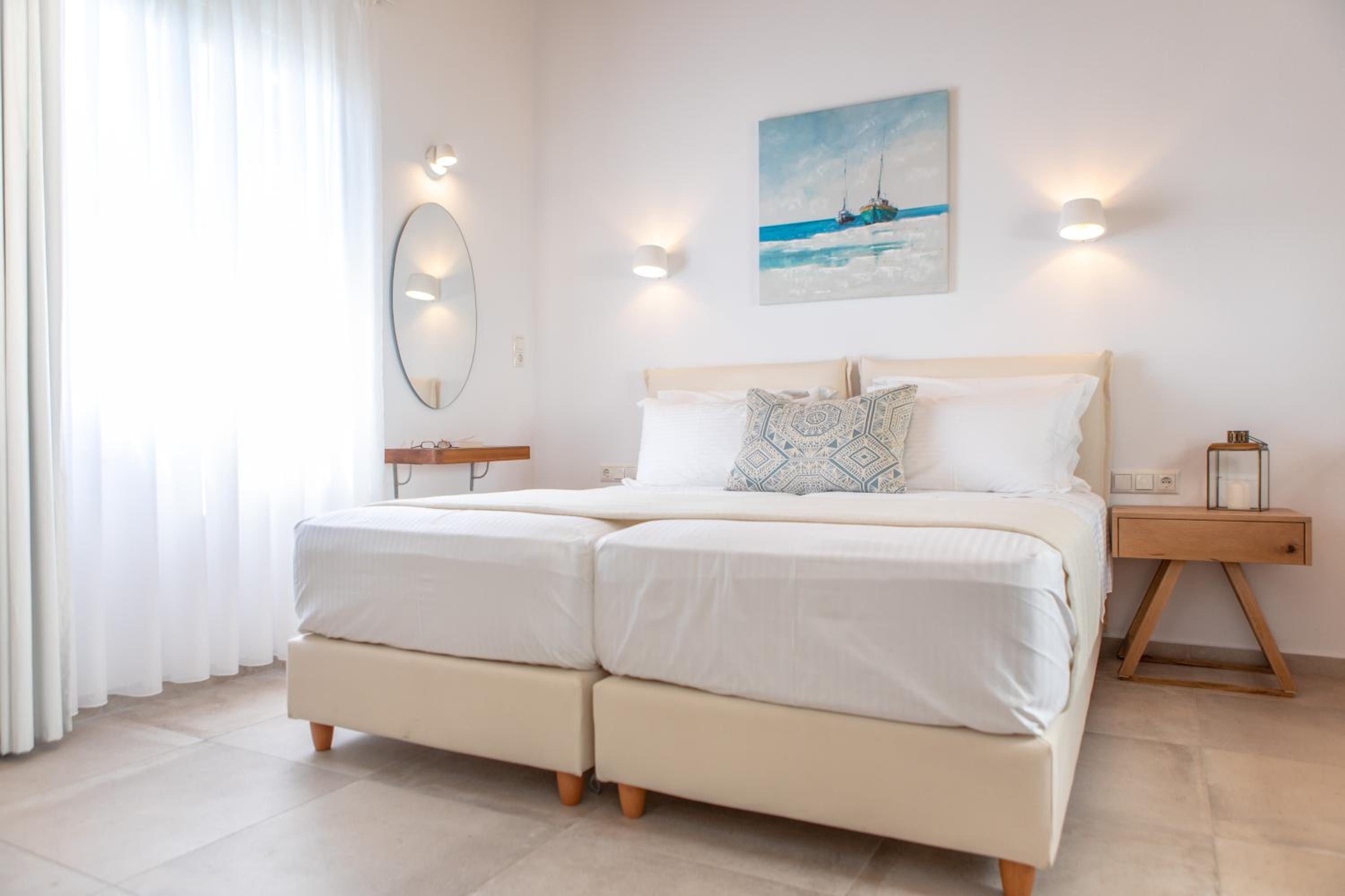 Apartment with Balcony and Sea View