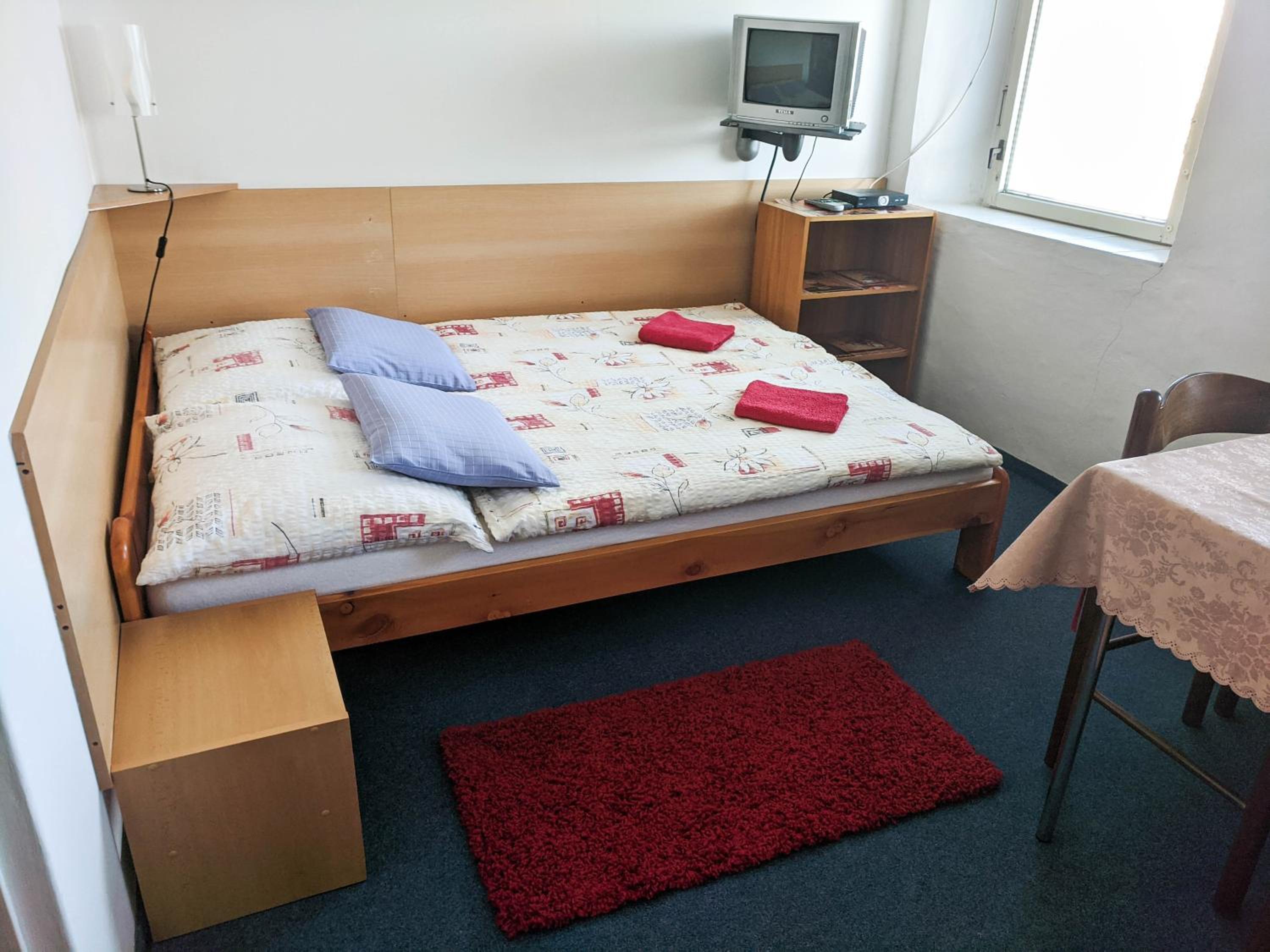 One-Bedroom Apartment photo 2